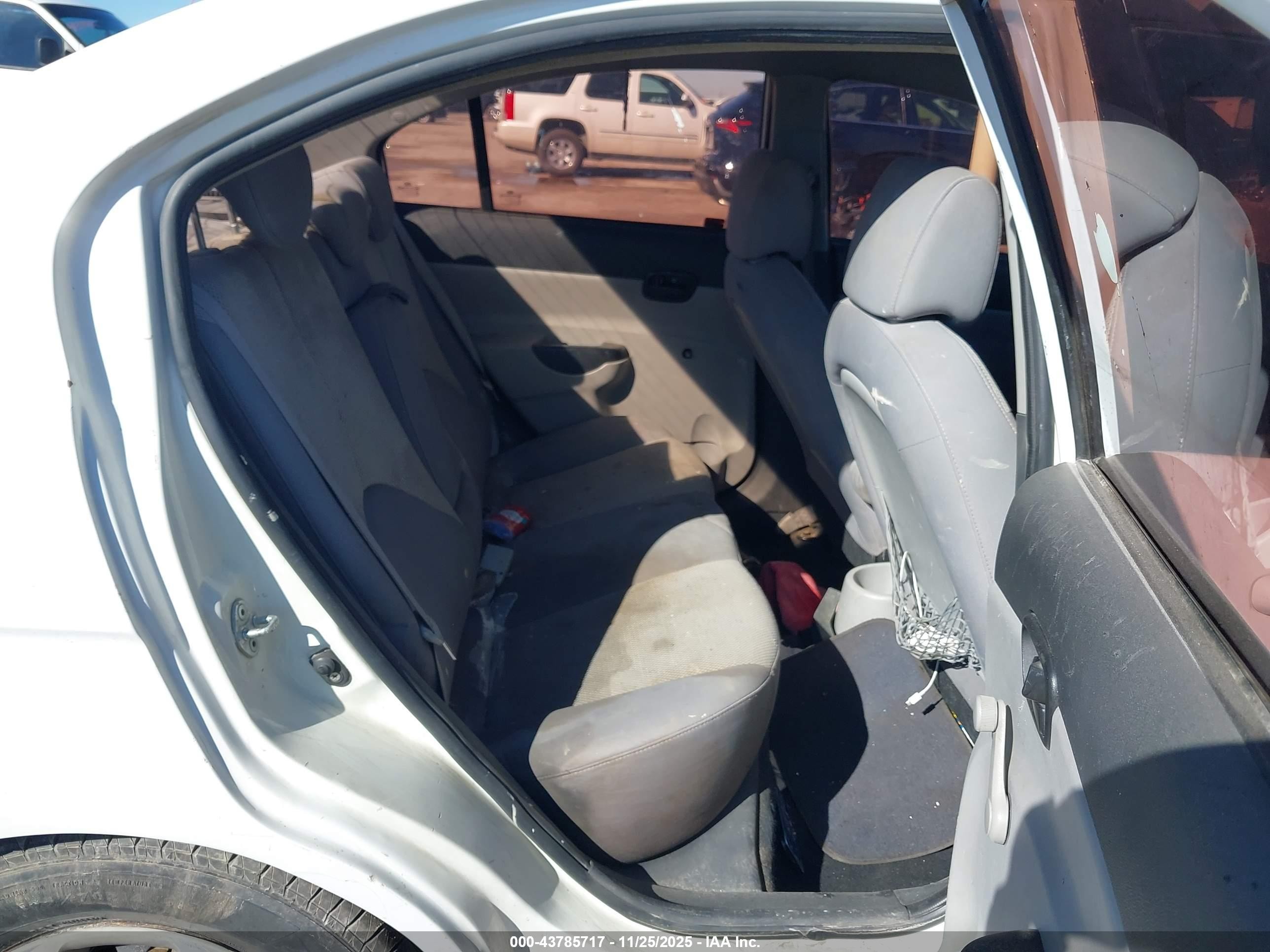 2010 Hyundai Accent Gls White vin: KMHCN4AC3AU488736