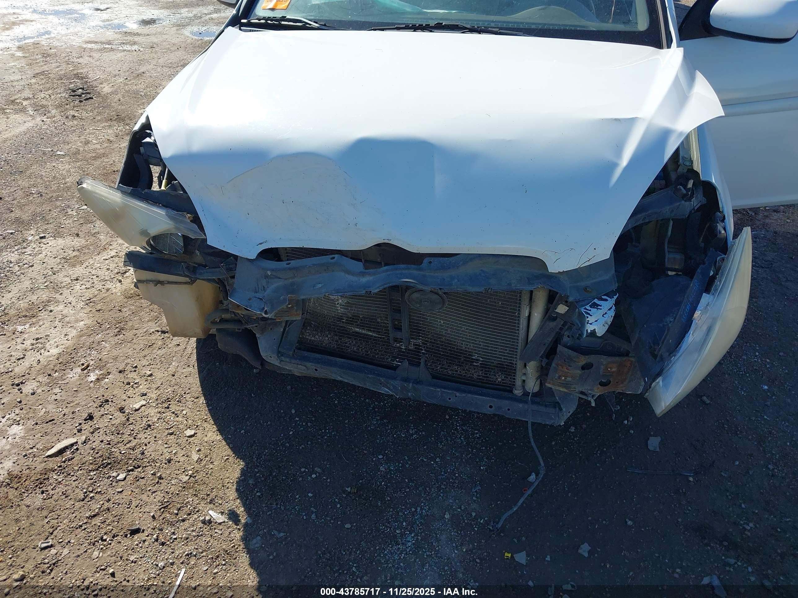 2010 Hyundai Accent Gls White vin: KMHCN4AC3AU488736