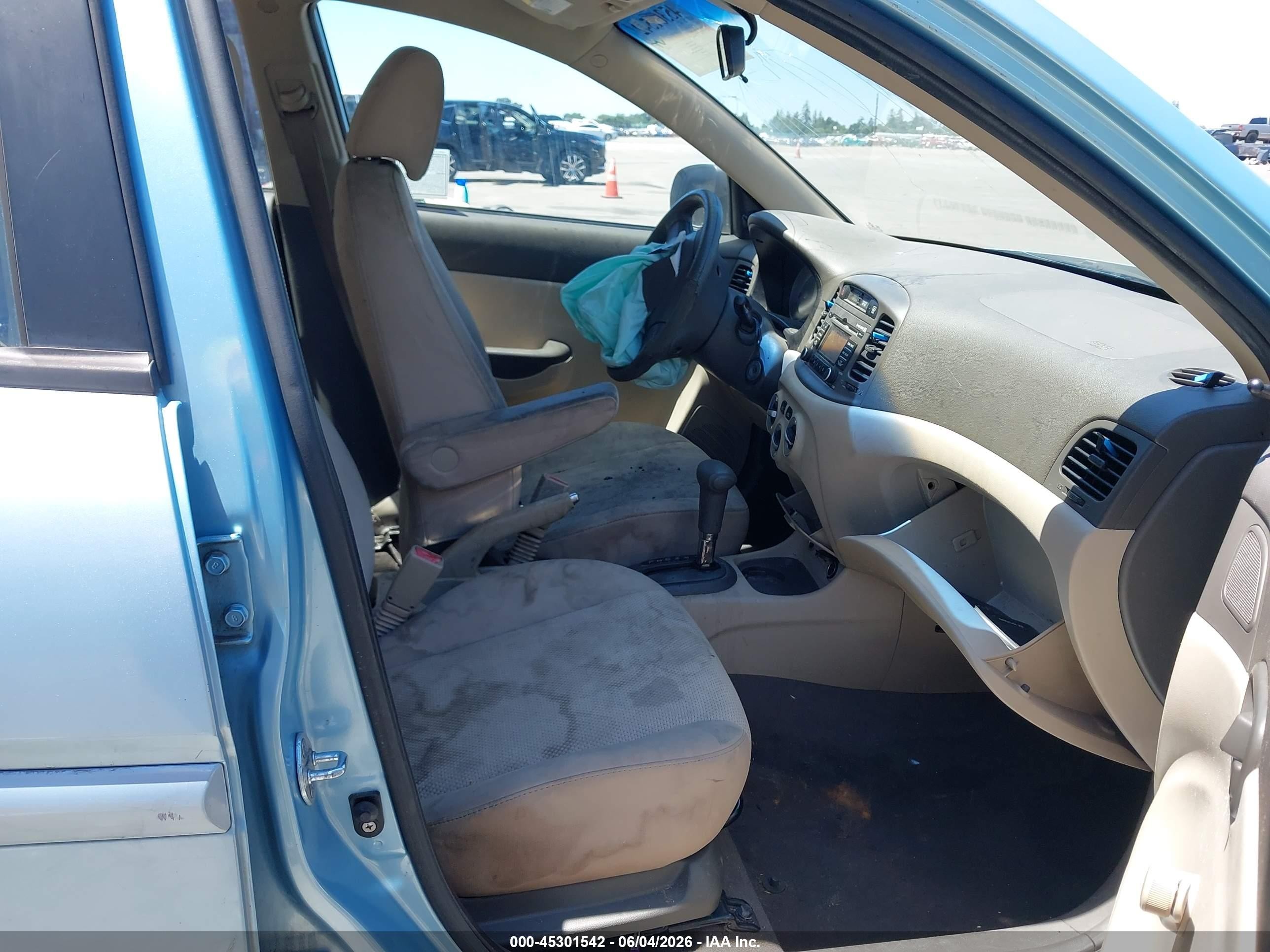 2010 Hyundai Accent Gls Light Blue vin: KMHCN4AC4AU422082