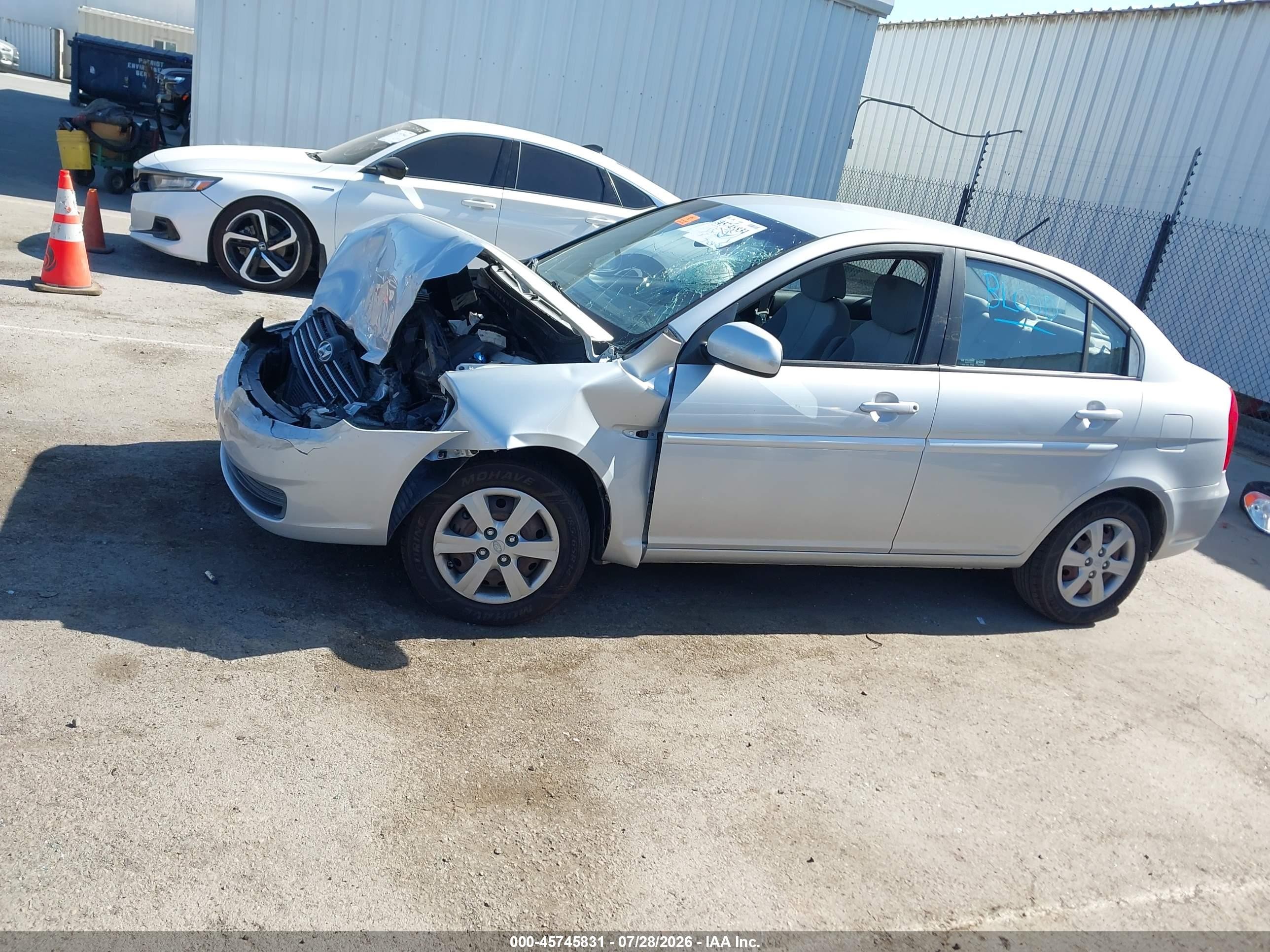 2011 Hyundai Accent Gls Silver vin: KMHCN4AC4BU586241