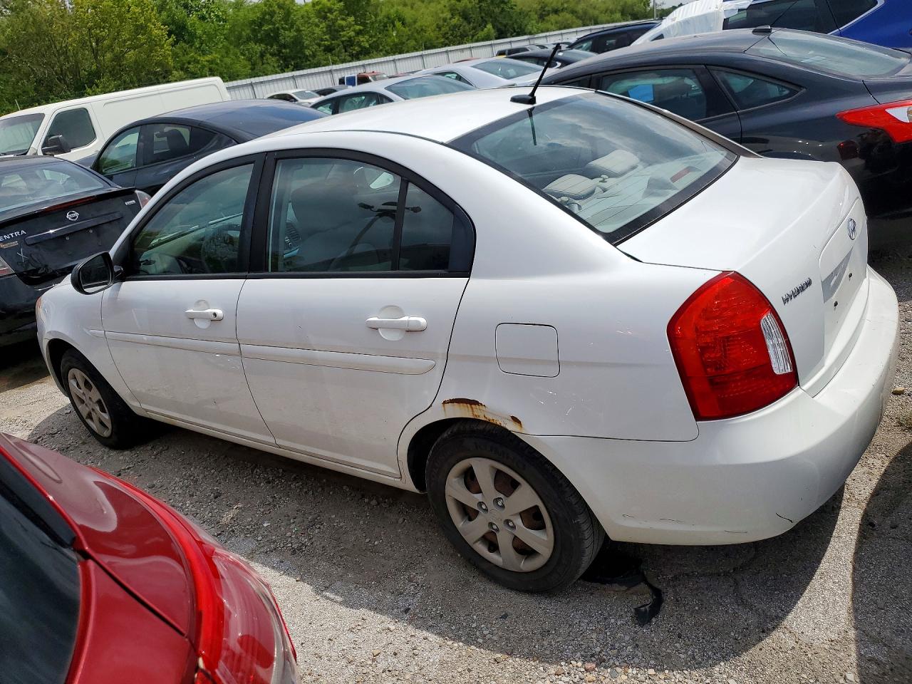 2011 Hyundai Accent Gls Белый vin: KMHCN4AC4BU612370