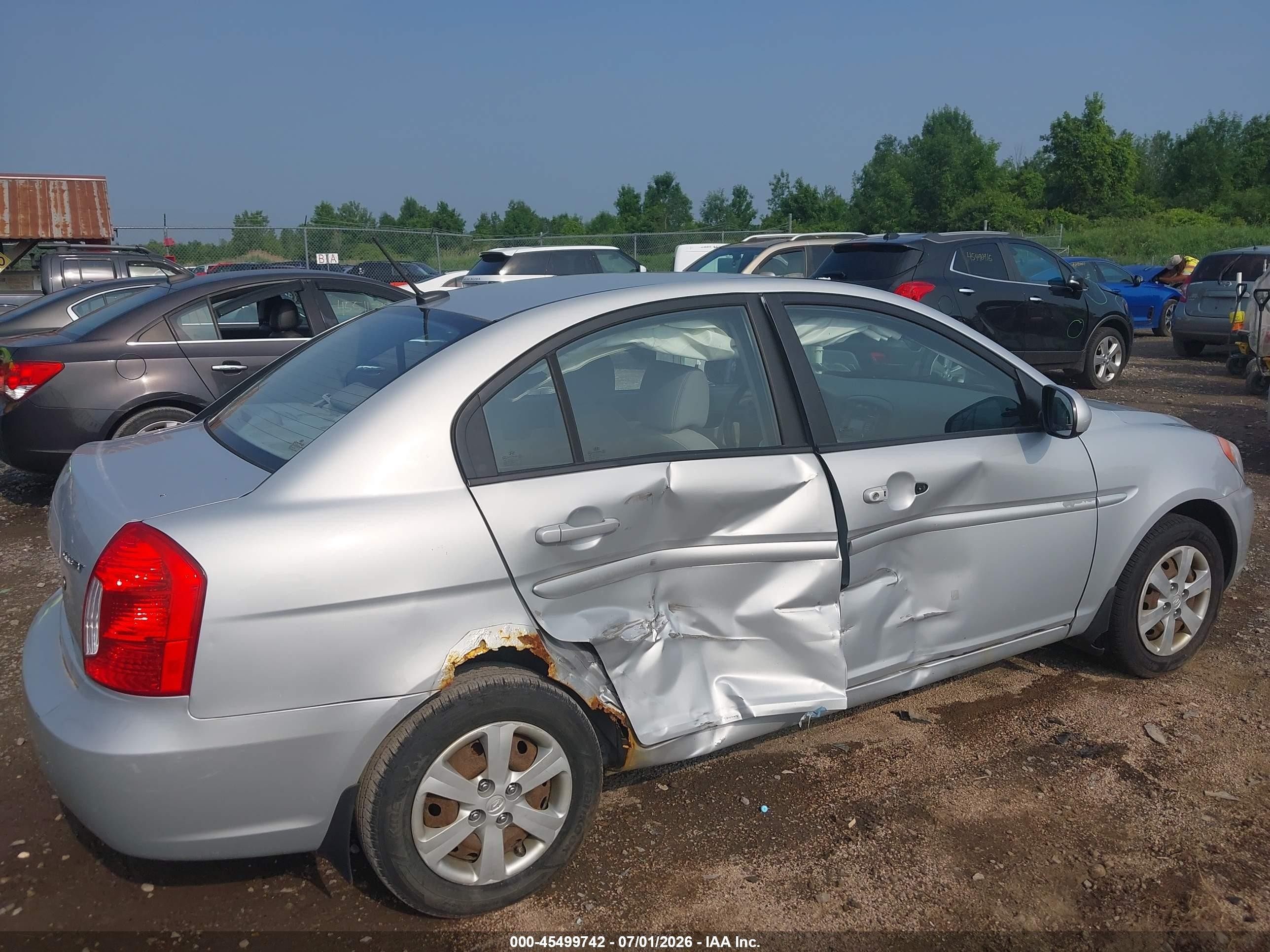 2011 Hyundai Accent Gls Silver vin: KMHCN4AC4BU619884