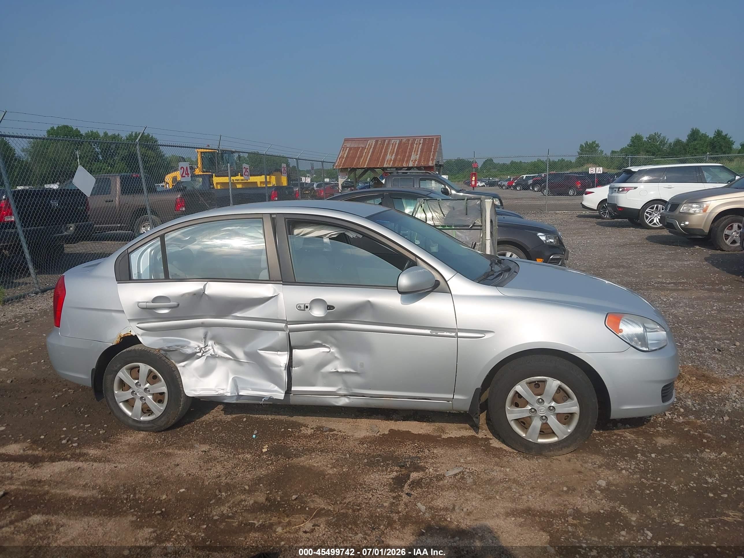 2011 Hyundai Accent Gls Silver vin: KMHCN4AC4BU619884