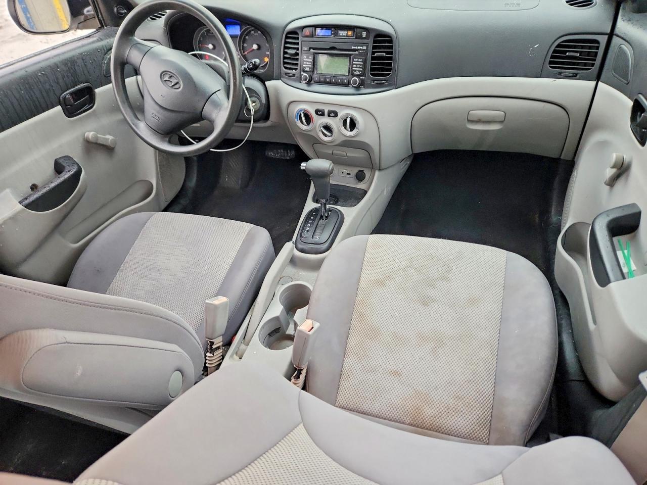 2010 Hyundai Accent Gls White vin: KMHCN4AC5AU488799