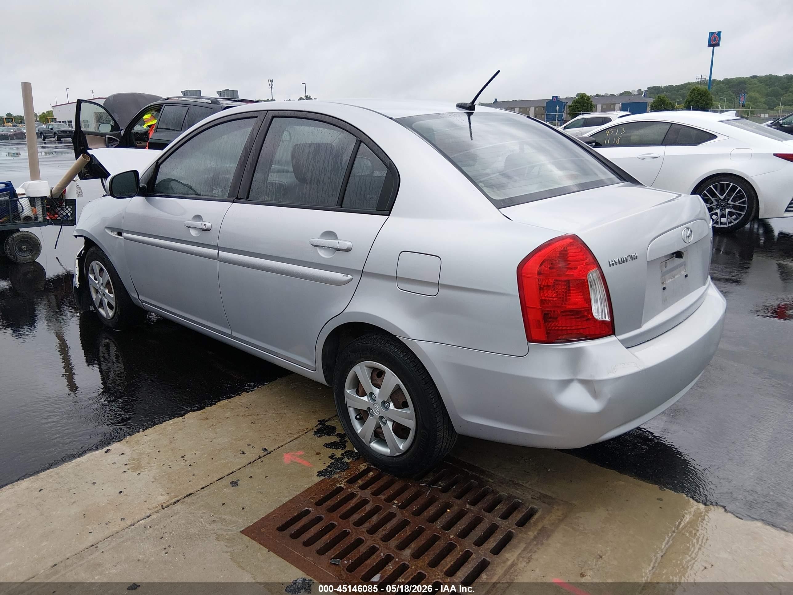 2011 Hyundai Accent Gls Silver vin: KMHCN4AC5BU607422