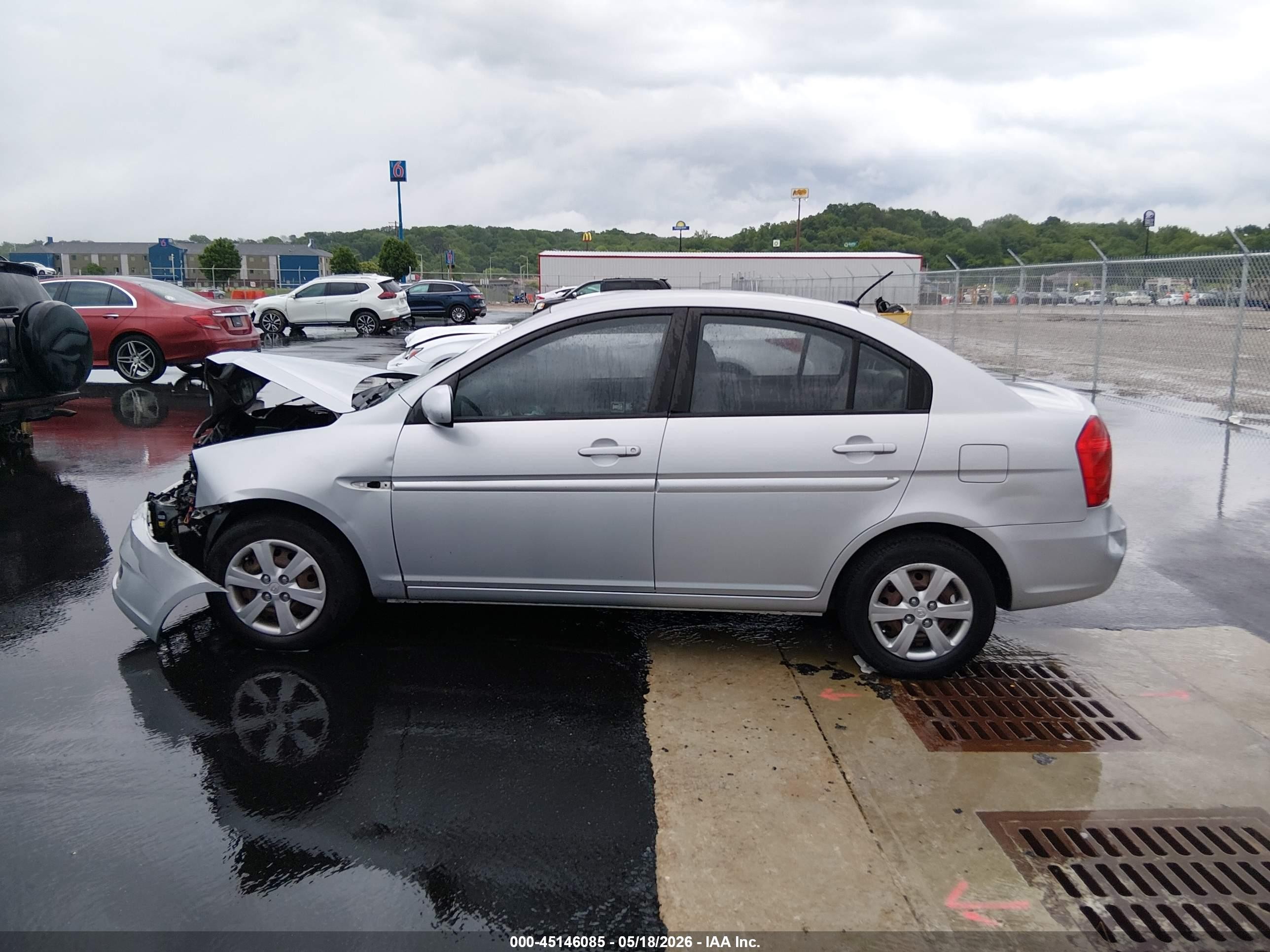 2011 Hyundai Accent Gls Silver vin: KMHCN4AC5BU607422