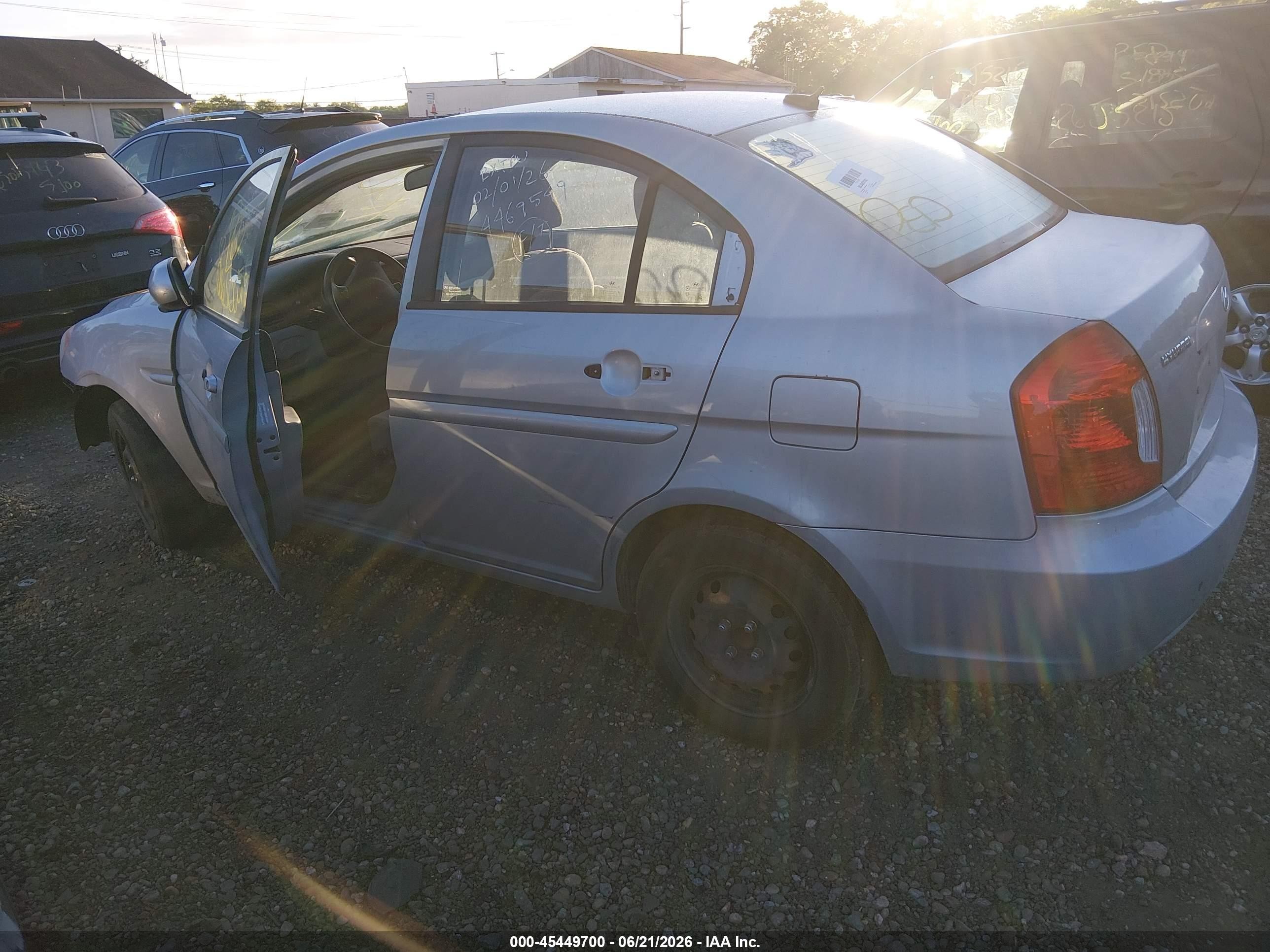 2010 Hyundai Accent Gls Silver vin: KMHCN4AC6AU485488