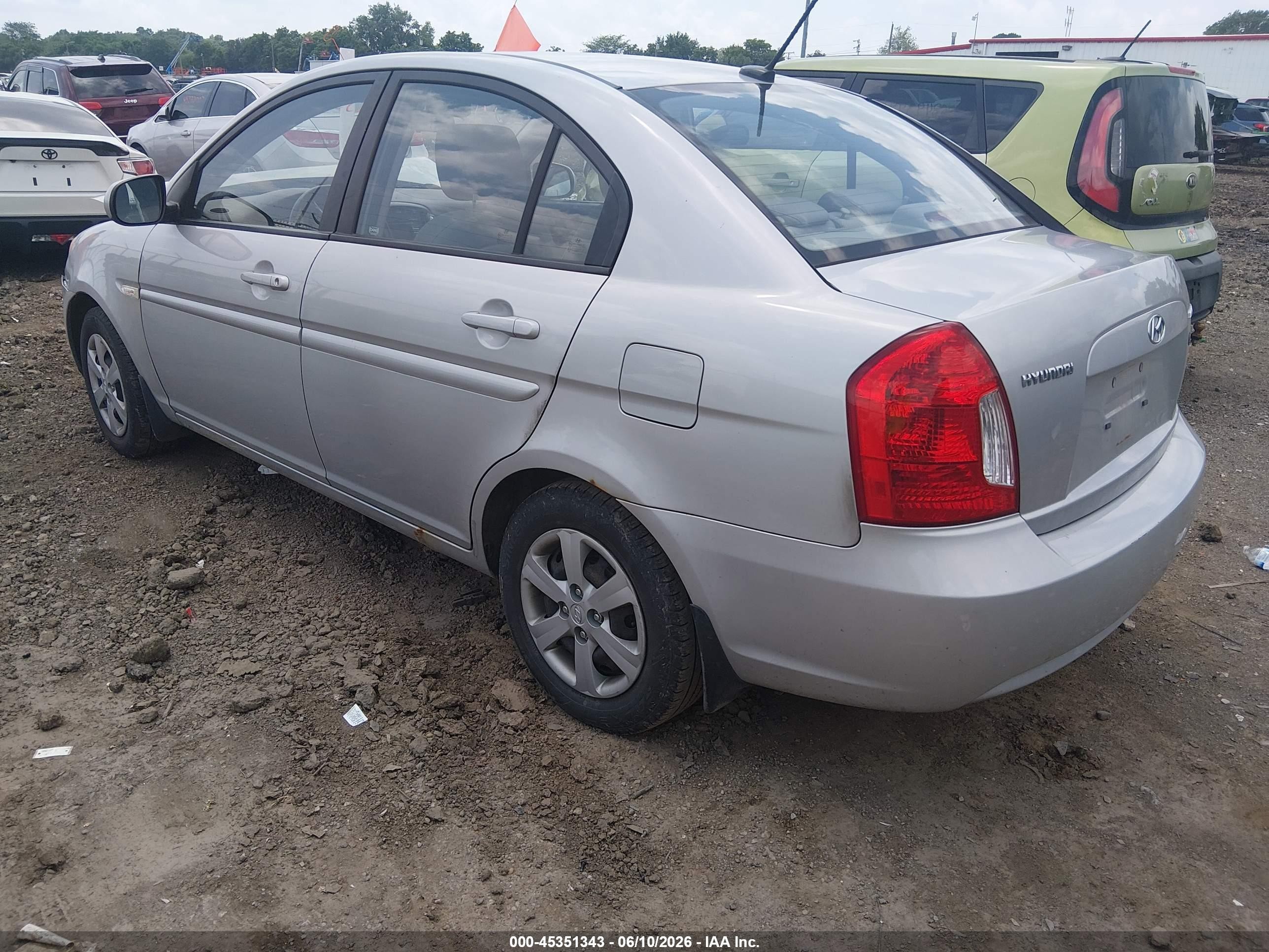 2010 Hyundai Accent Gls Silver vin: KMHCN4AC8AU504848