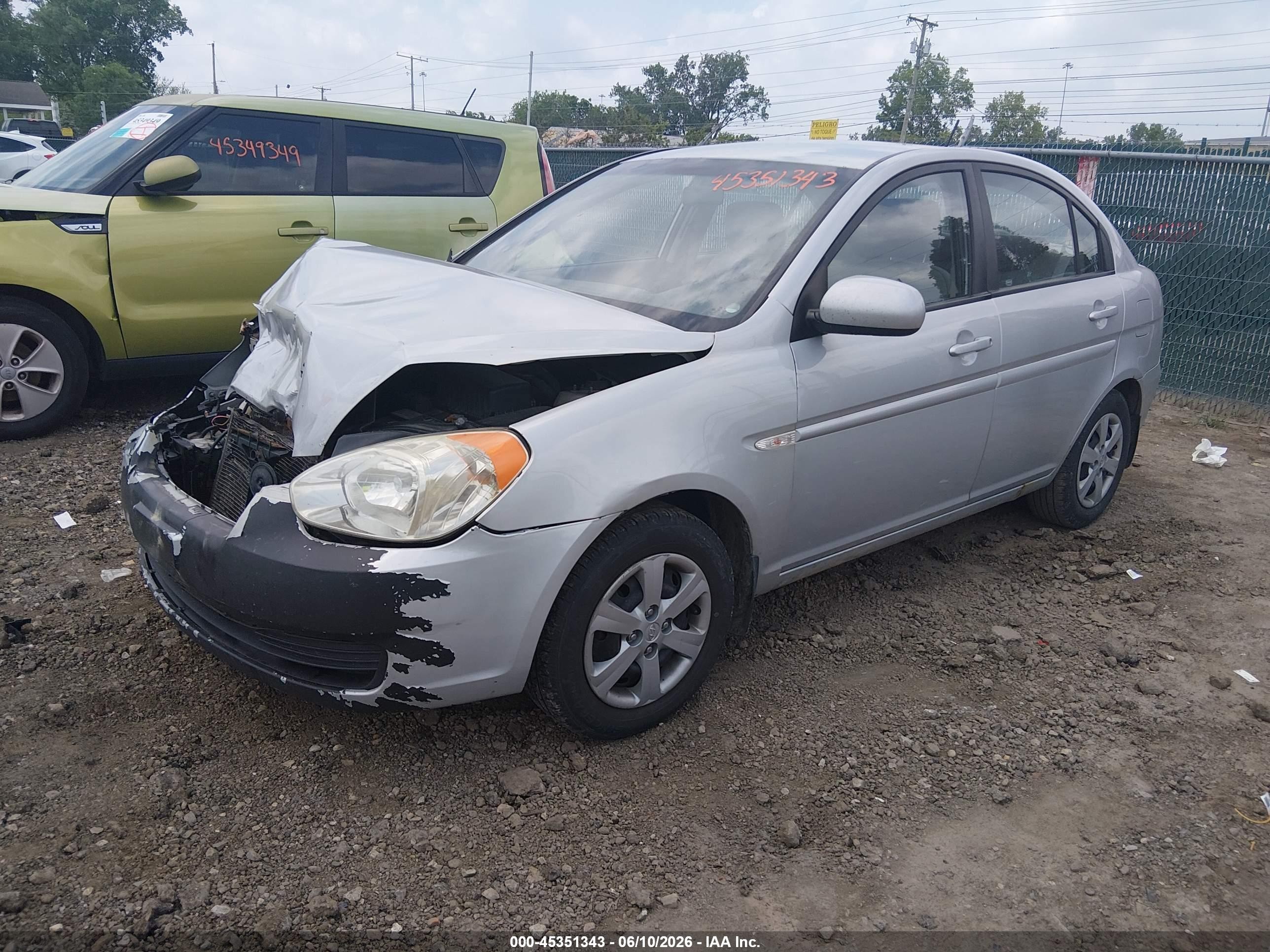 2010 Hyundai Accent Gls Silver vin: KMHCN4AC8AU504848