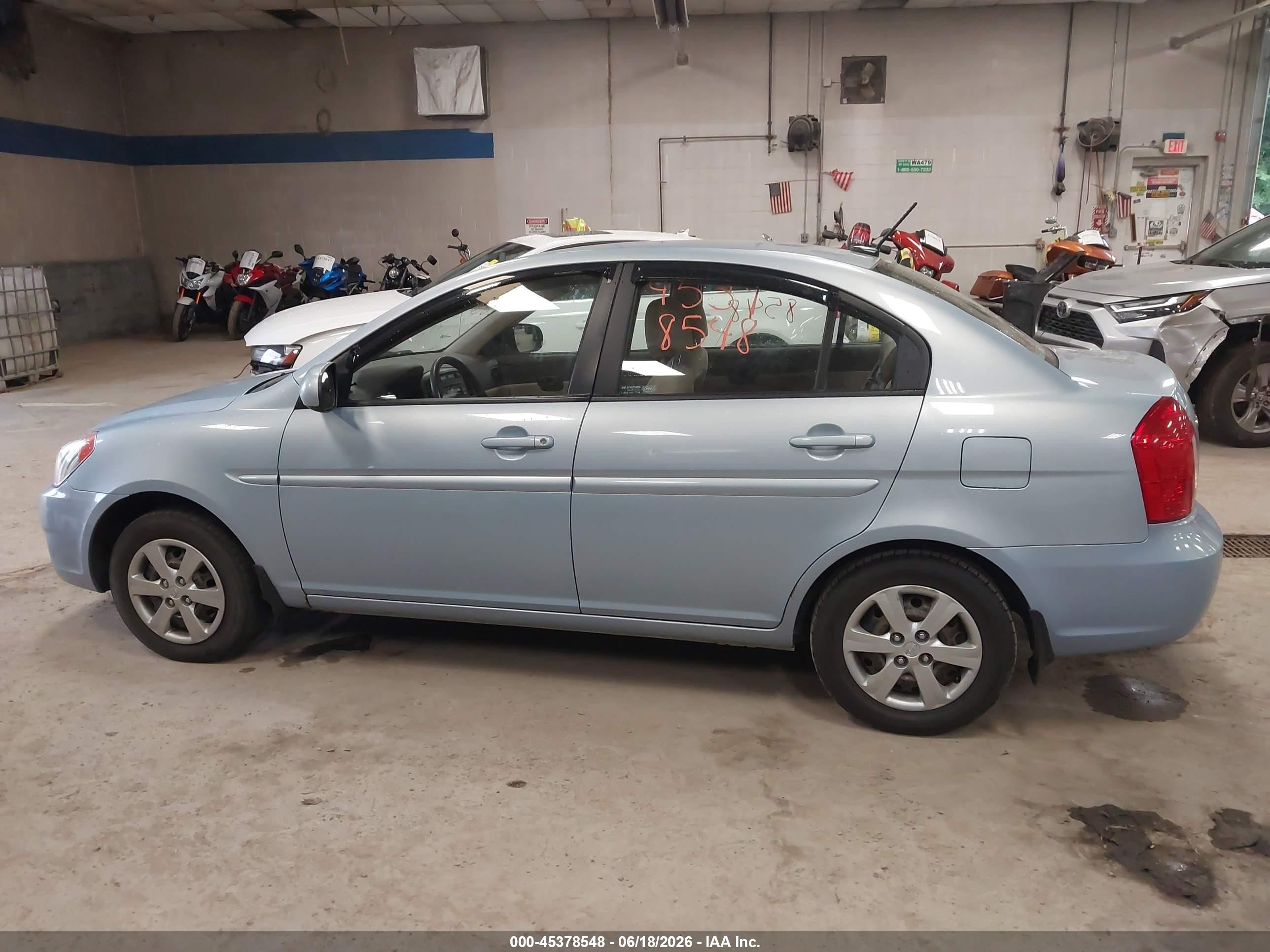 2011 Hyundai Accent Gls Light Blue vin: KMHCN4AC8BU621136