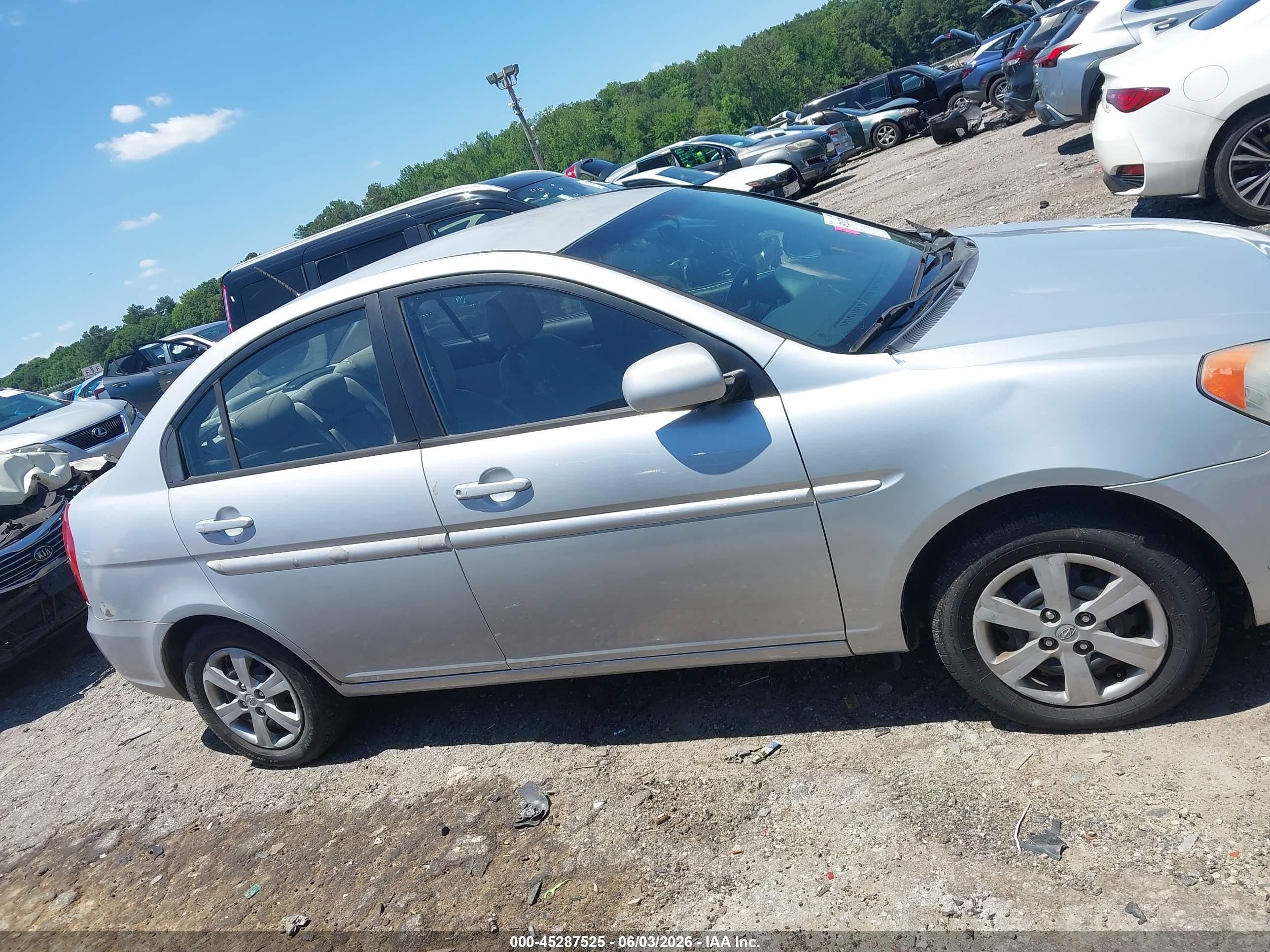 2011 Hyundai Accent Gls Silver vin: KMHCN4AC9BU609562