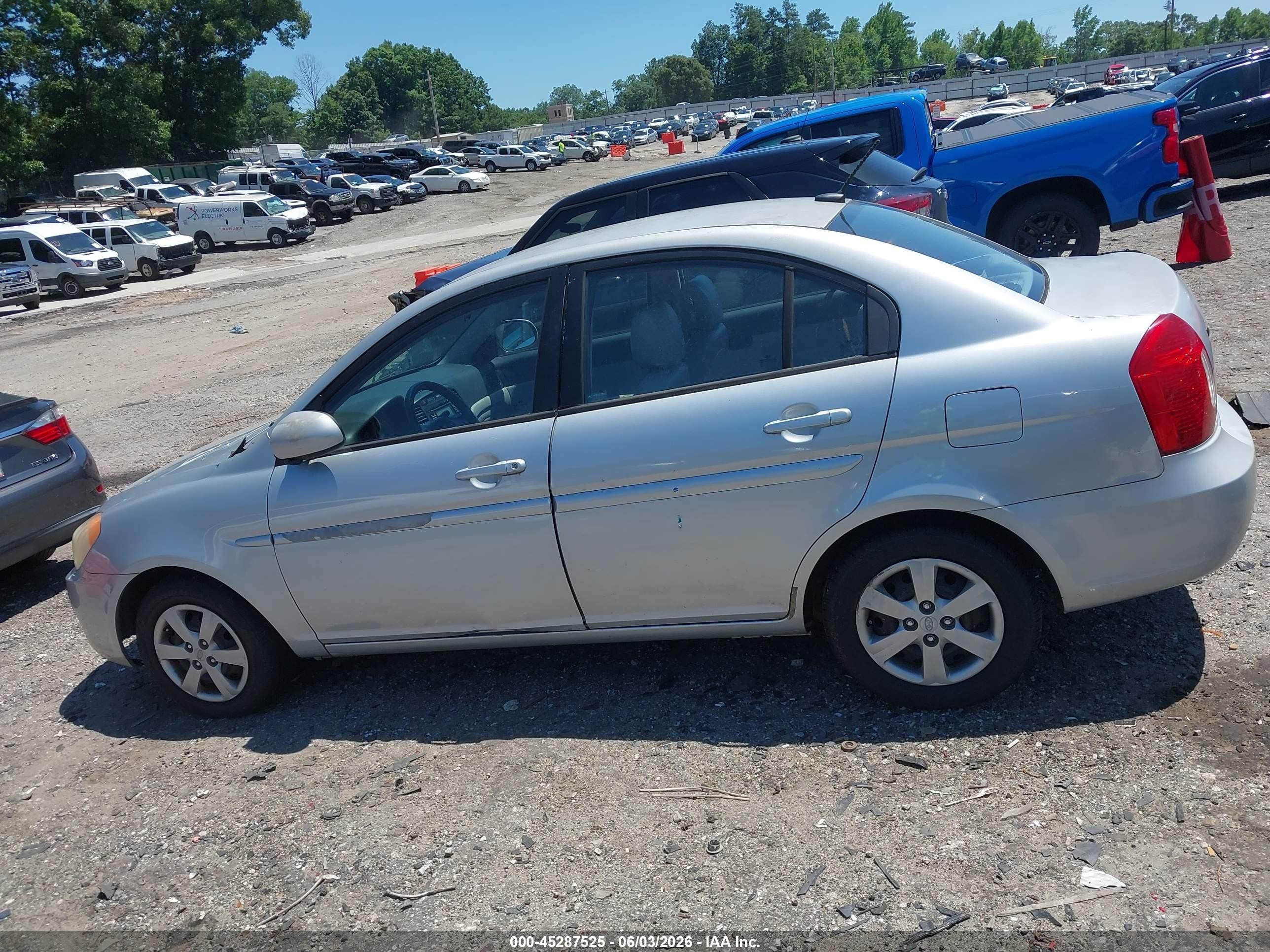 2011 Hyundai Accent Gls Silver vin: KMHCN4AC9BU609562