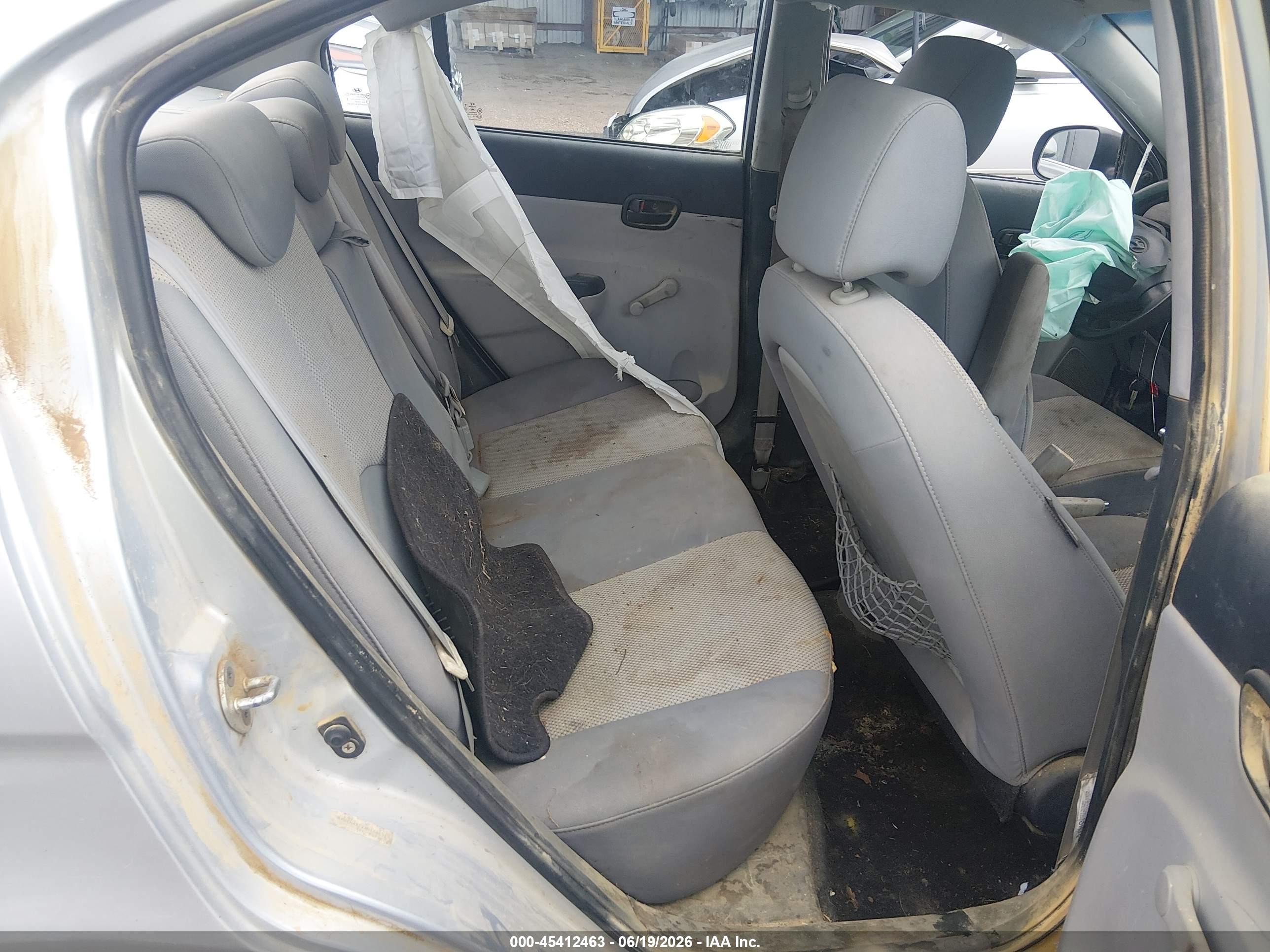 2010 Hyundai Accent Gls Silver vin: KMHCN4ACXAU468631