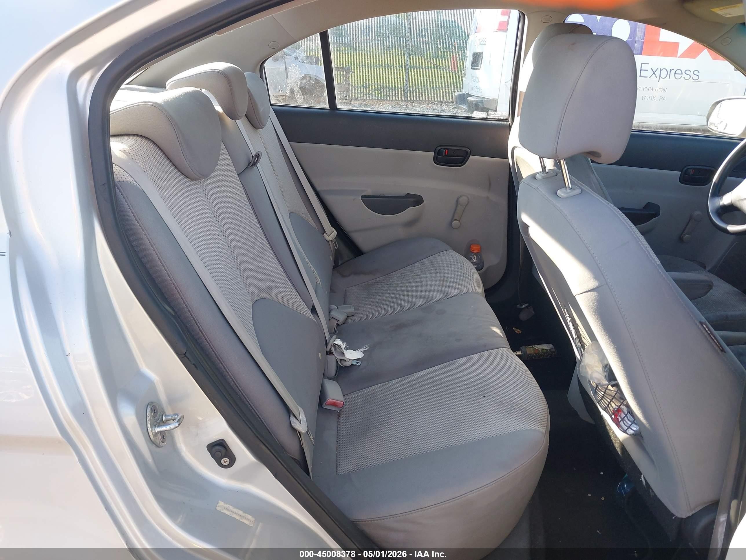 2010 Hyundai Accent Gls Silver vin: KMHCN4ACXAU518637