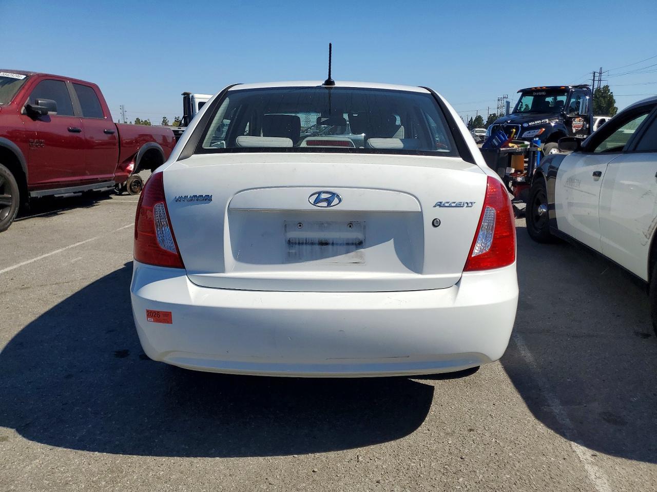 2011 Hyundai Accent Gls White vin: KMHCN4ACXBU606640