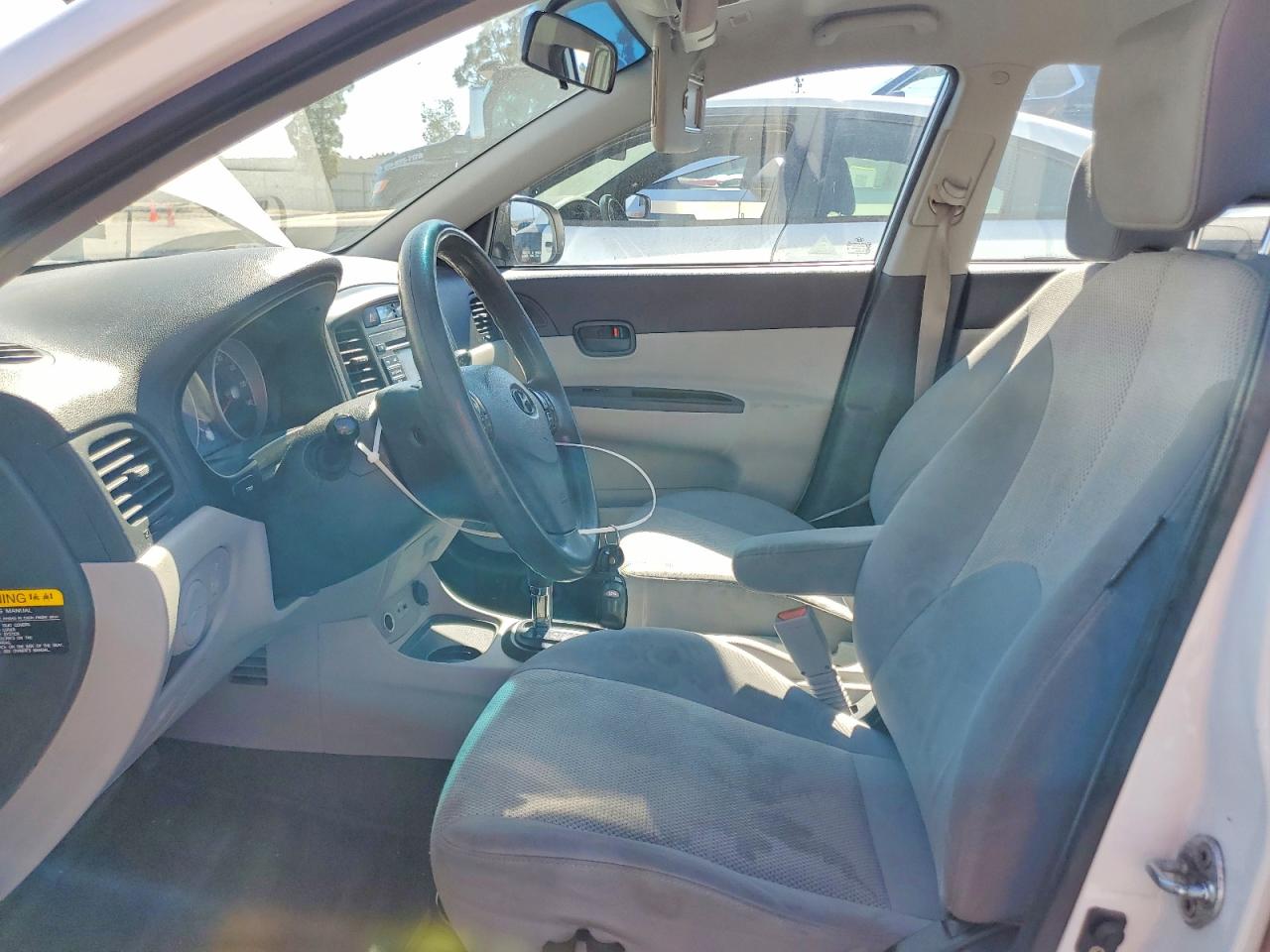 2011 Hyundai Accent Gls White vin: KMHCN4ACXBU606640