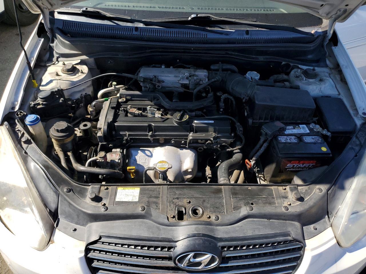 2011 Hyundai Accent Gls White vin: KMHCN4ACXBU606640