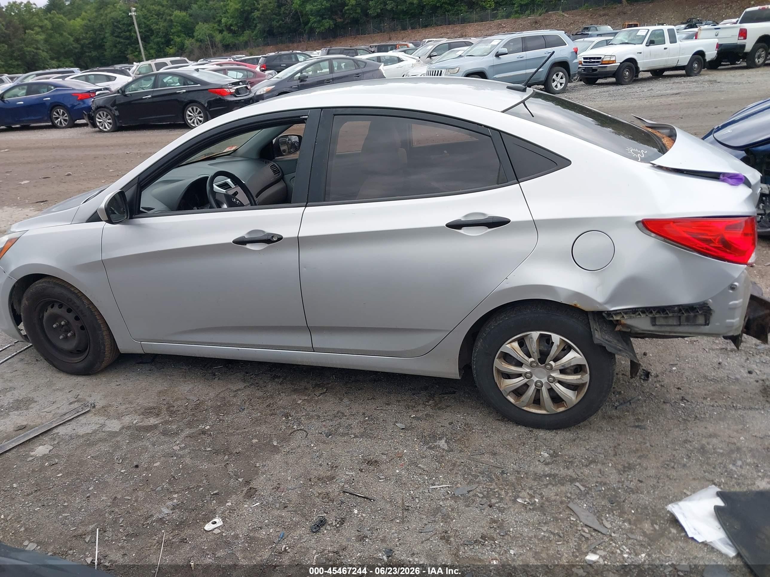 2012 Hyundai Accent Gls Gray vin: KMHCT4AE0CU089728