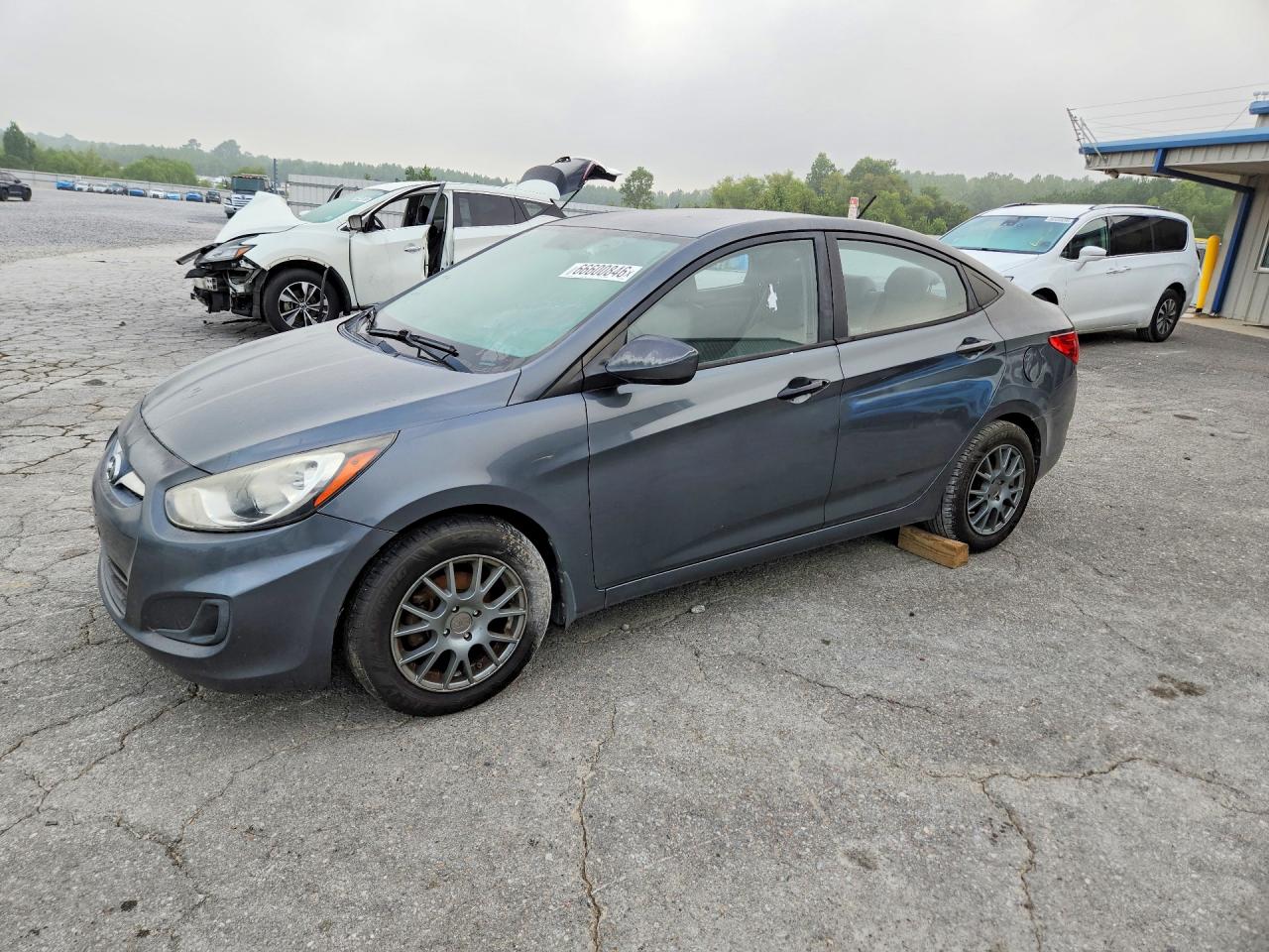 2013 Hyundai Accent Gls Gray vin: KMHCT4AE0DU298498