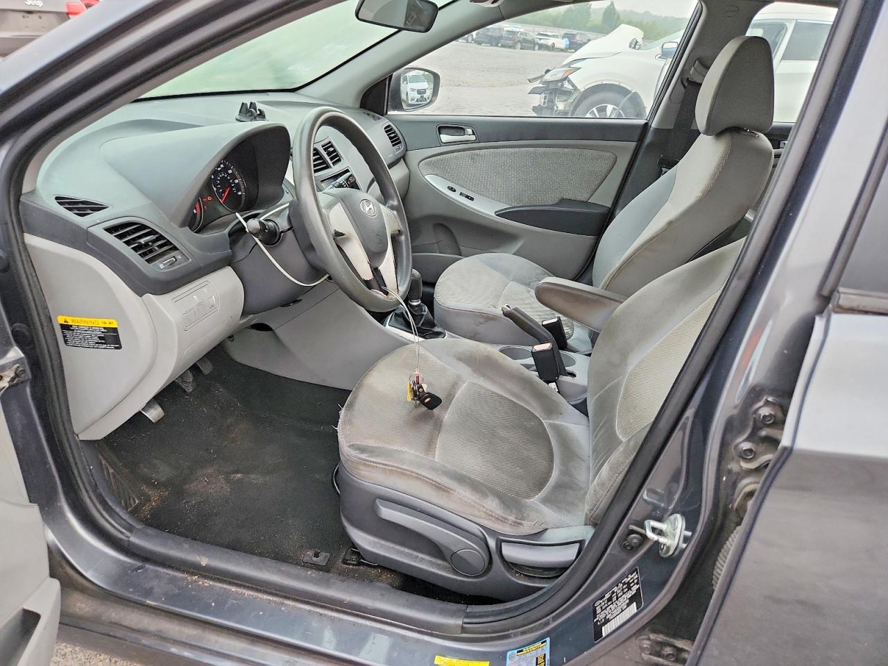 2013 Hyundai Accent Gls Gray vin: KMHCT4AE0DU298498