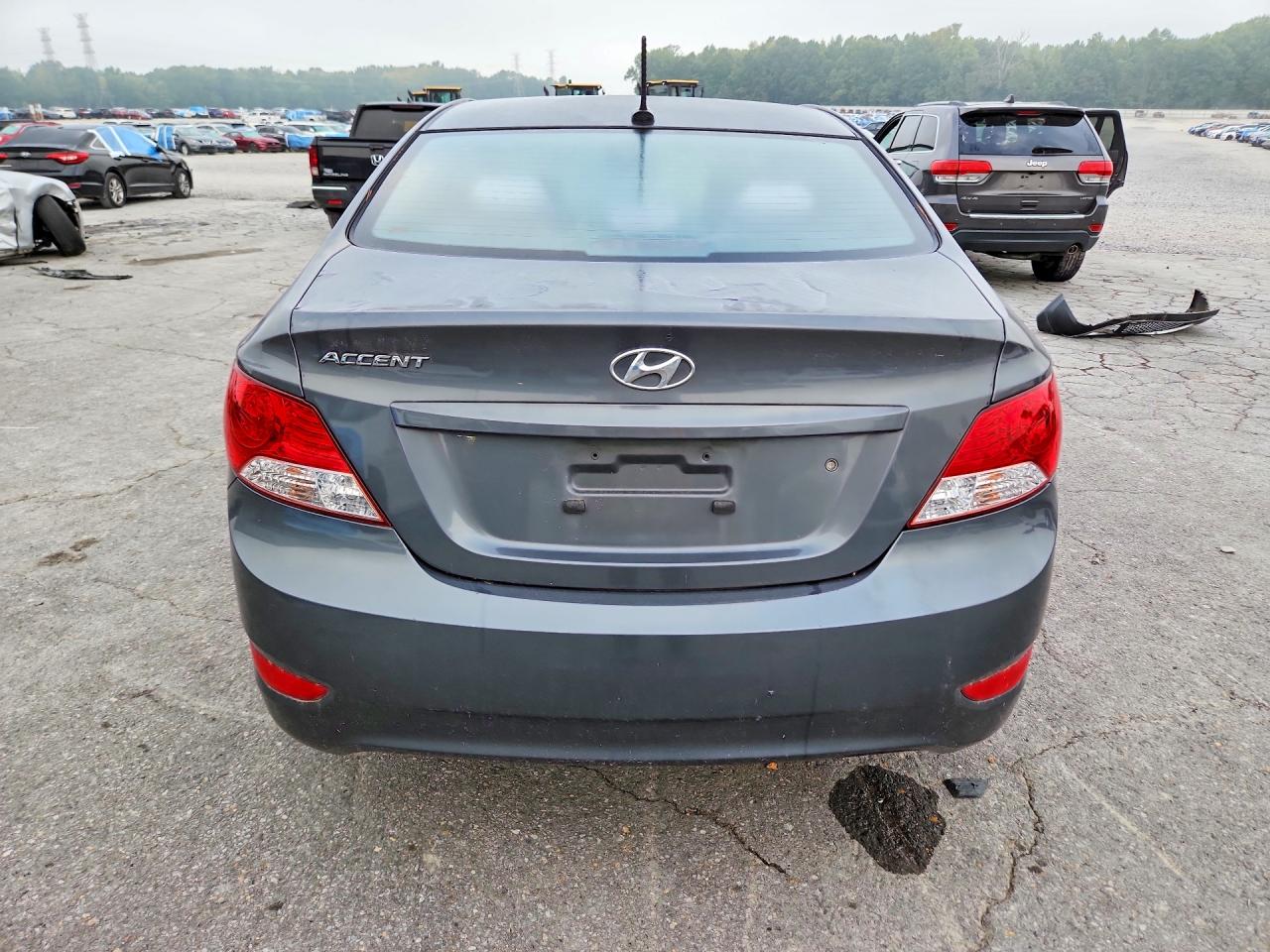 2013 Hyundai Accent Gls Gray vin: KMHCT4AE0DU298498