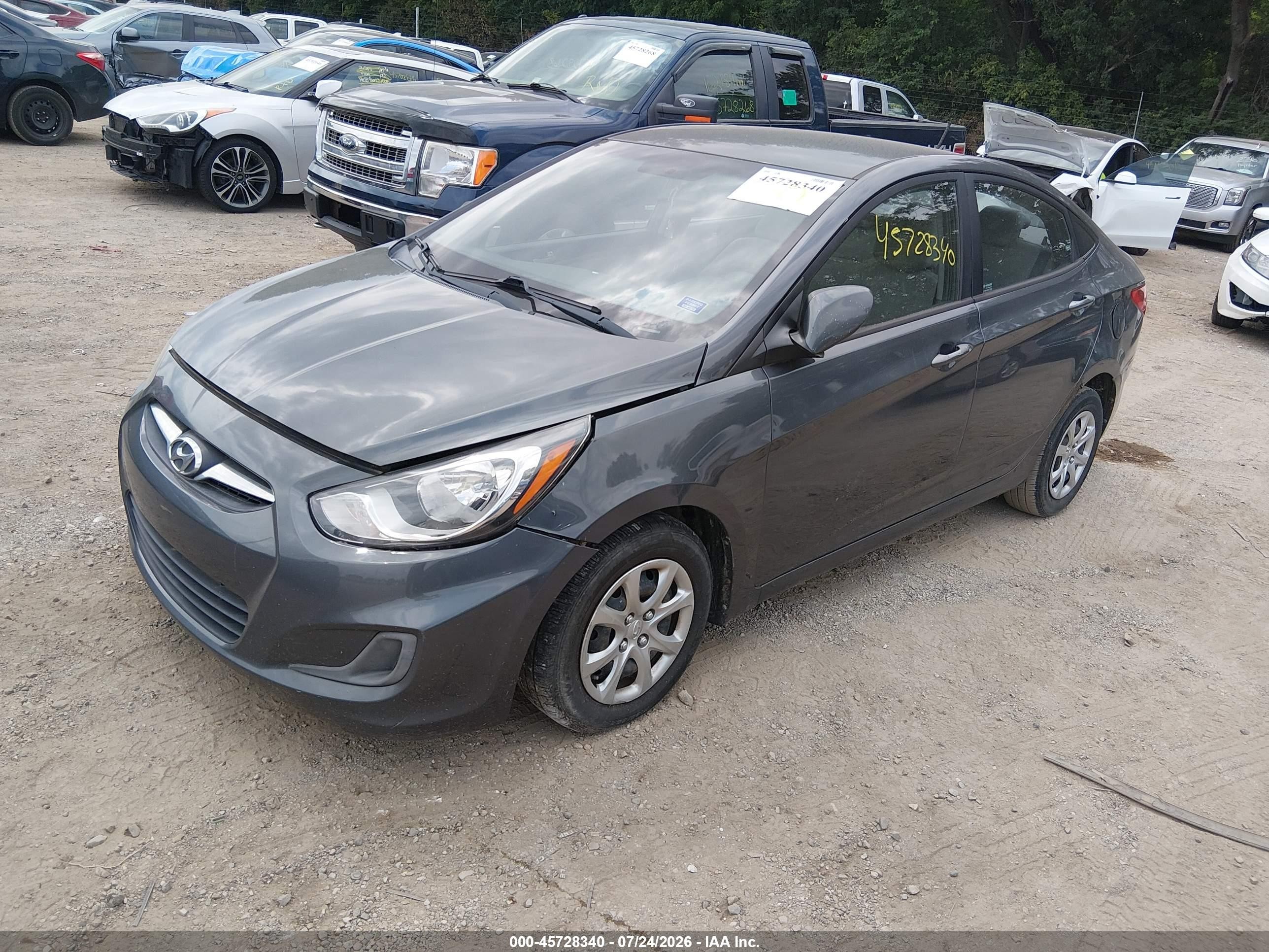 2013 Hyundai Accent Gls Gray vin: KMHCT4AE0DU349322