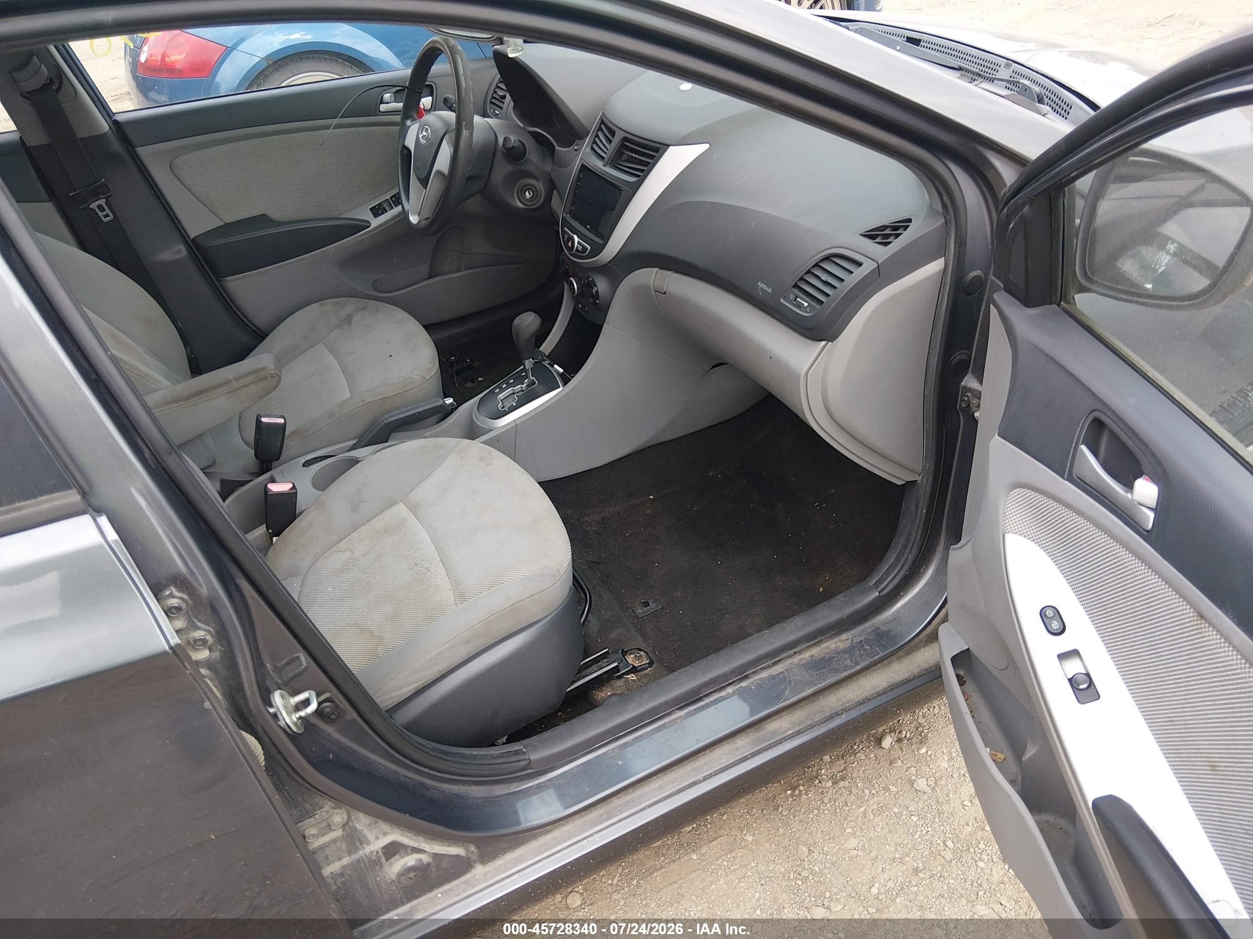 2013 Hyundai Accent Gls Gray vin: KMHCT4AE0DU349322