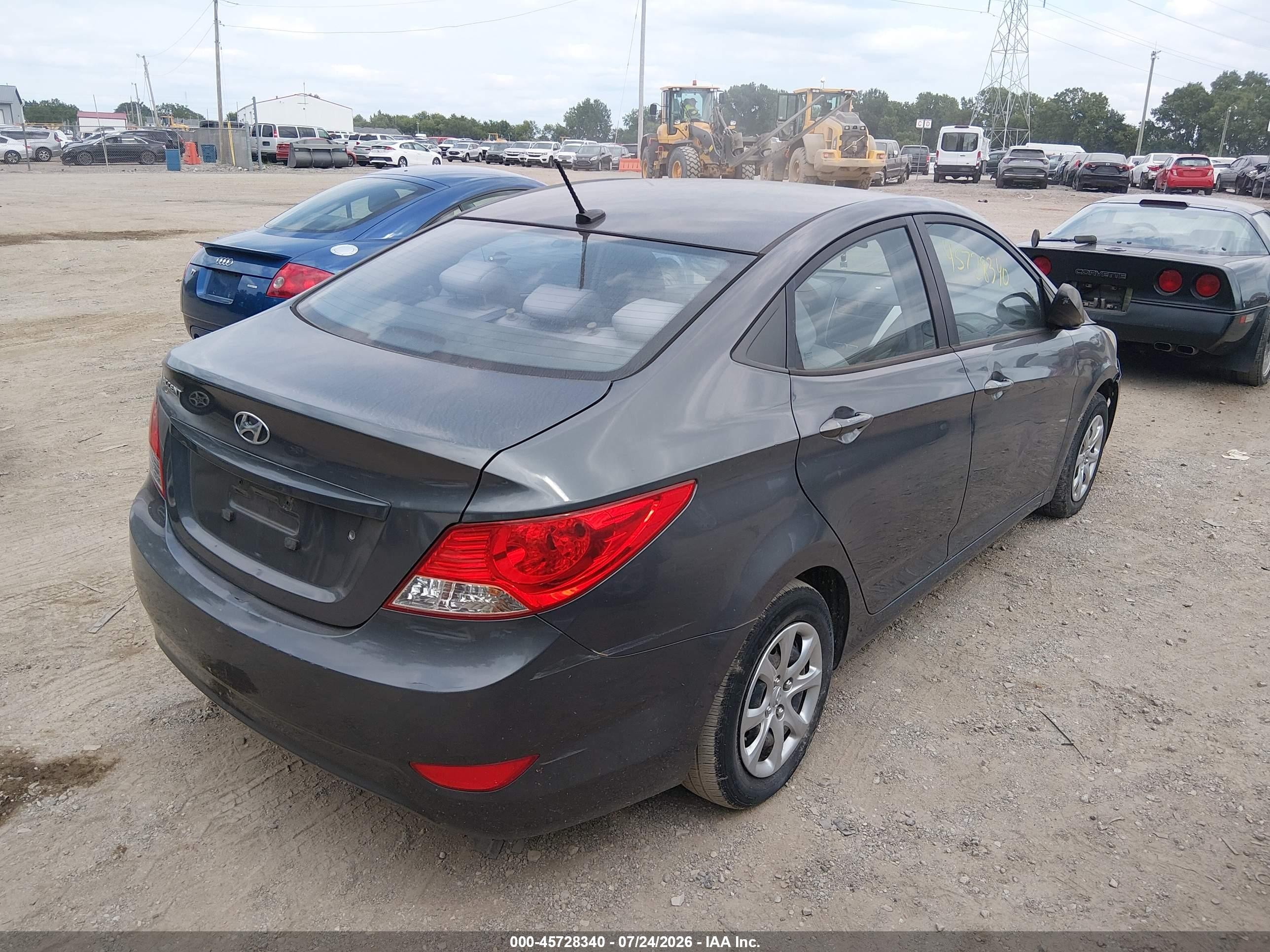 2013 Hyundai Accent Gls Gray vin: KMHCT4AE0DU349322