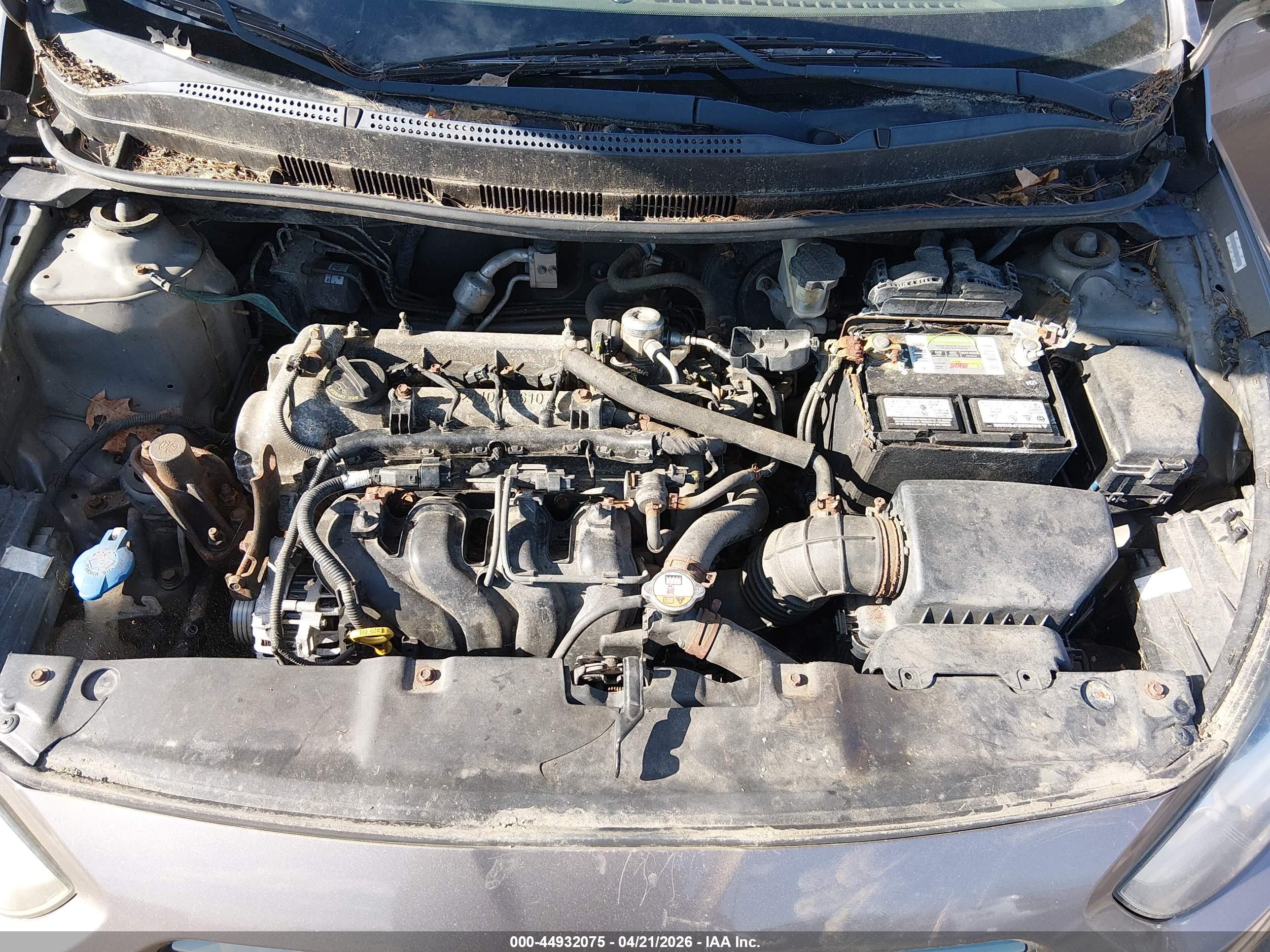2013 Hyundai Accent Gls Beige vin: KMHCT4AE0DU406800