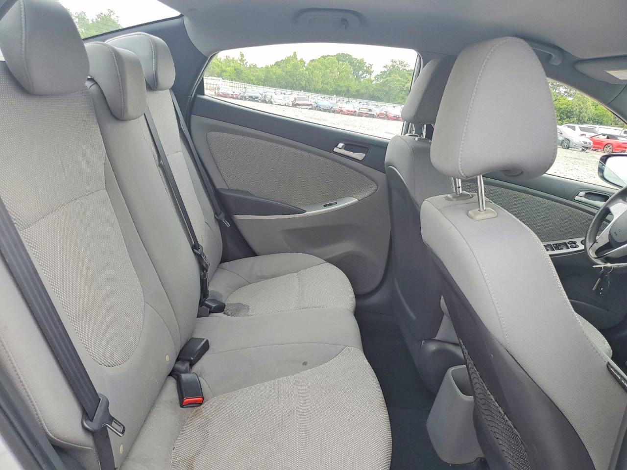 2013 Hyundai Accent Gls Silver vin: KMHCT4AE0DU429011