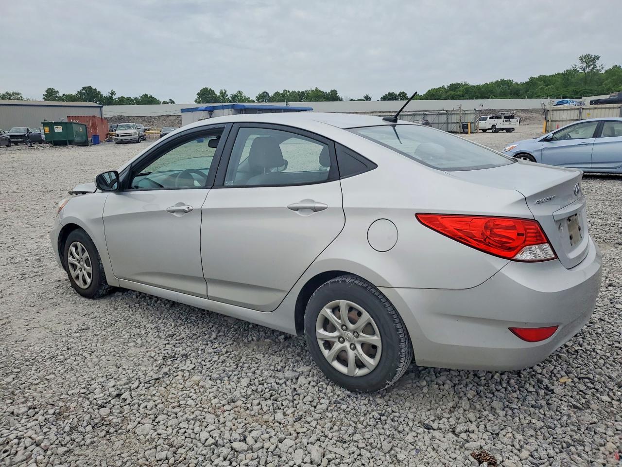 2013 Hyundai Accent Gls Silver vin: KMHCT4AE0DU429011