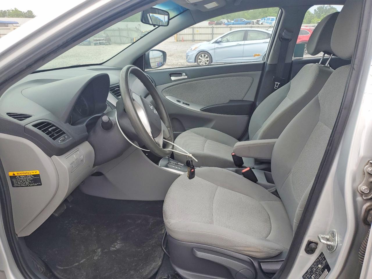 2013 Hyundai Accent Gls Silver vin: KMHCT4AE0DU429011
