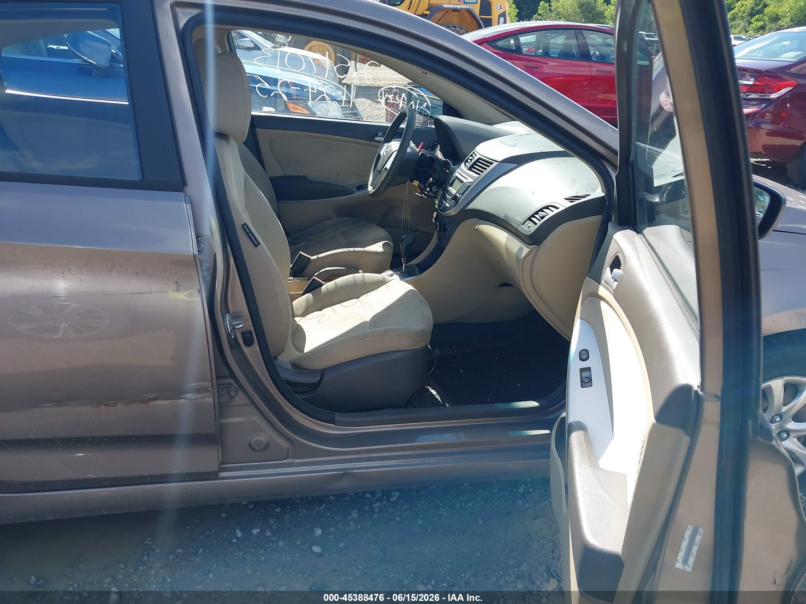 2013 Hyundai Accent Gls Brown vin: KMHCT4AE0DU496708