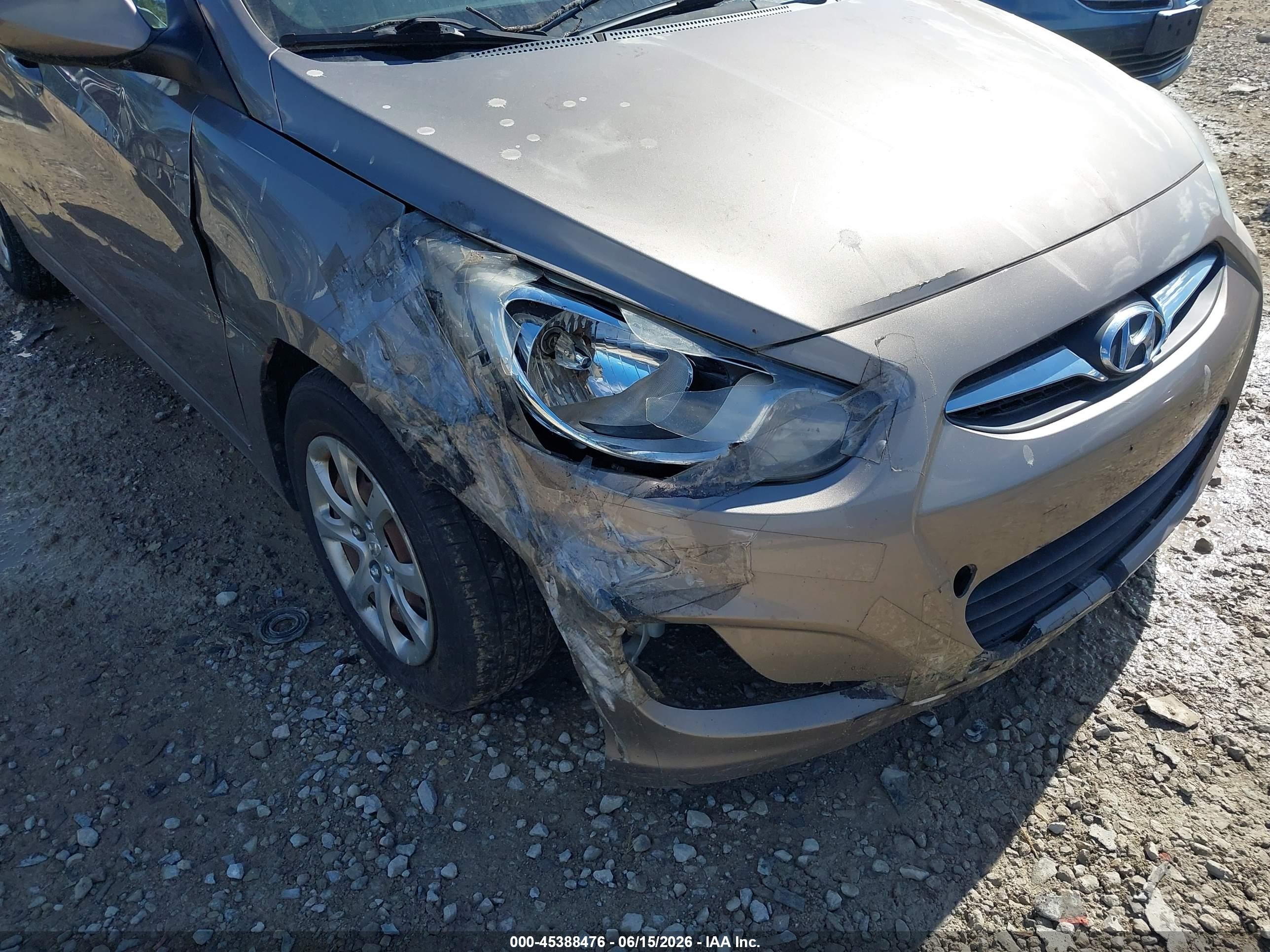2013 Hyundai Accent Gls Brown vin: KMHCT4AE0DU496708