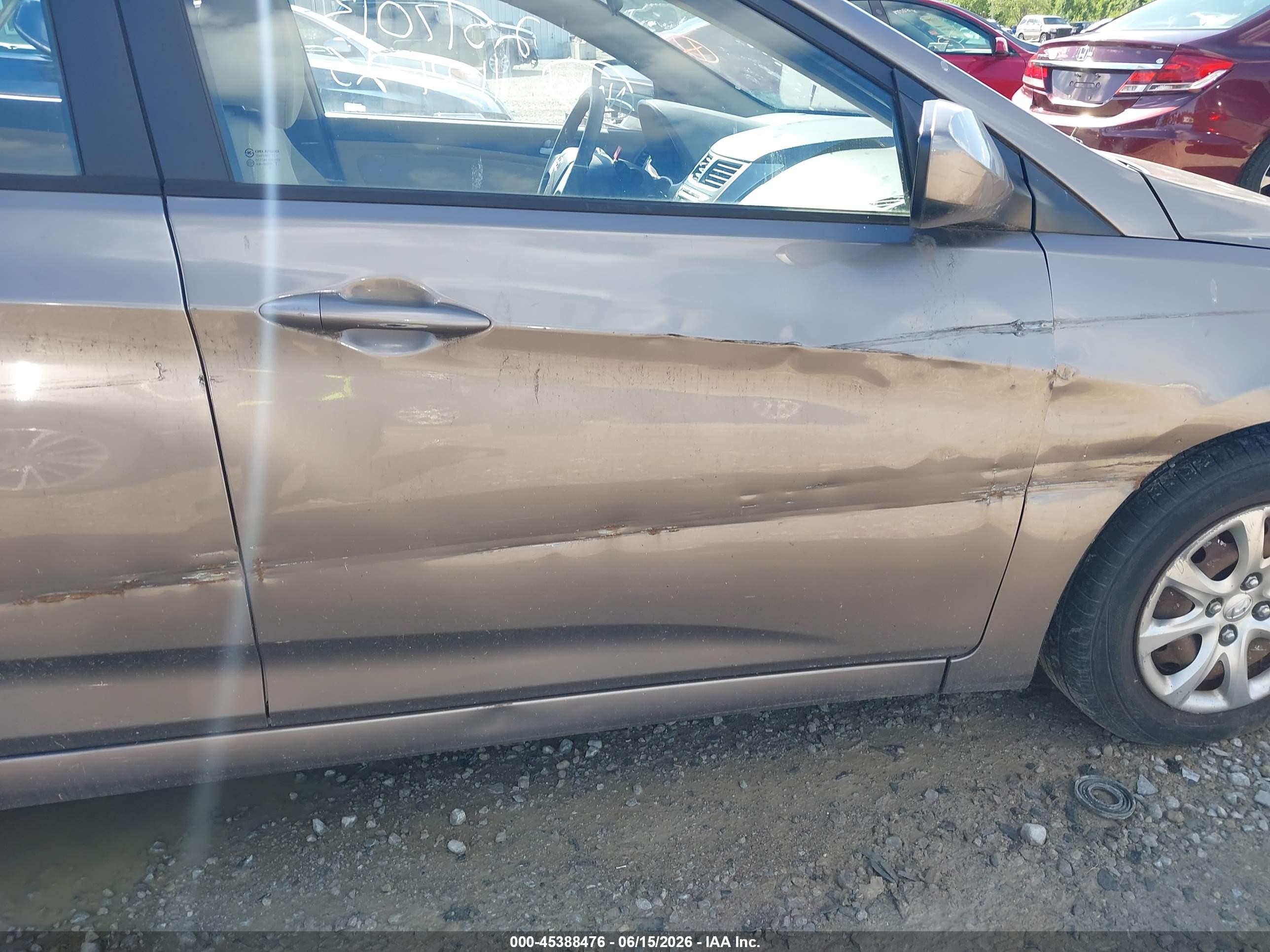 2013 Hyundai Accent Gls Brown vin: KMHCT4AE0DU496708