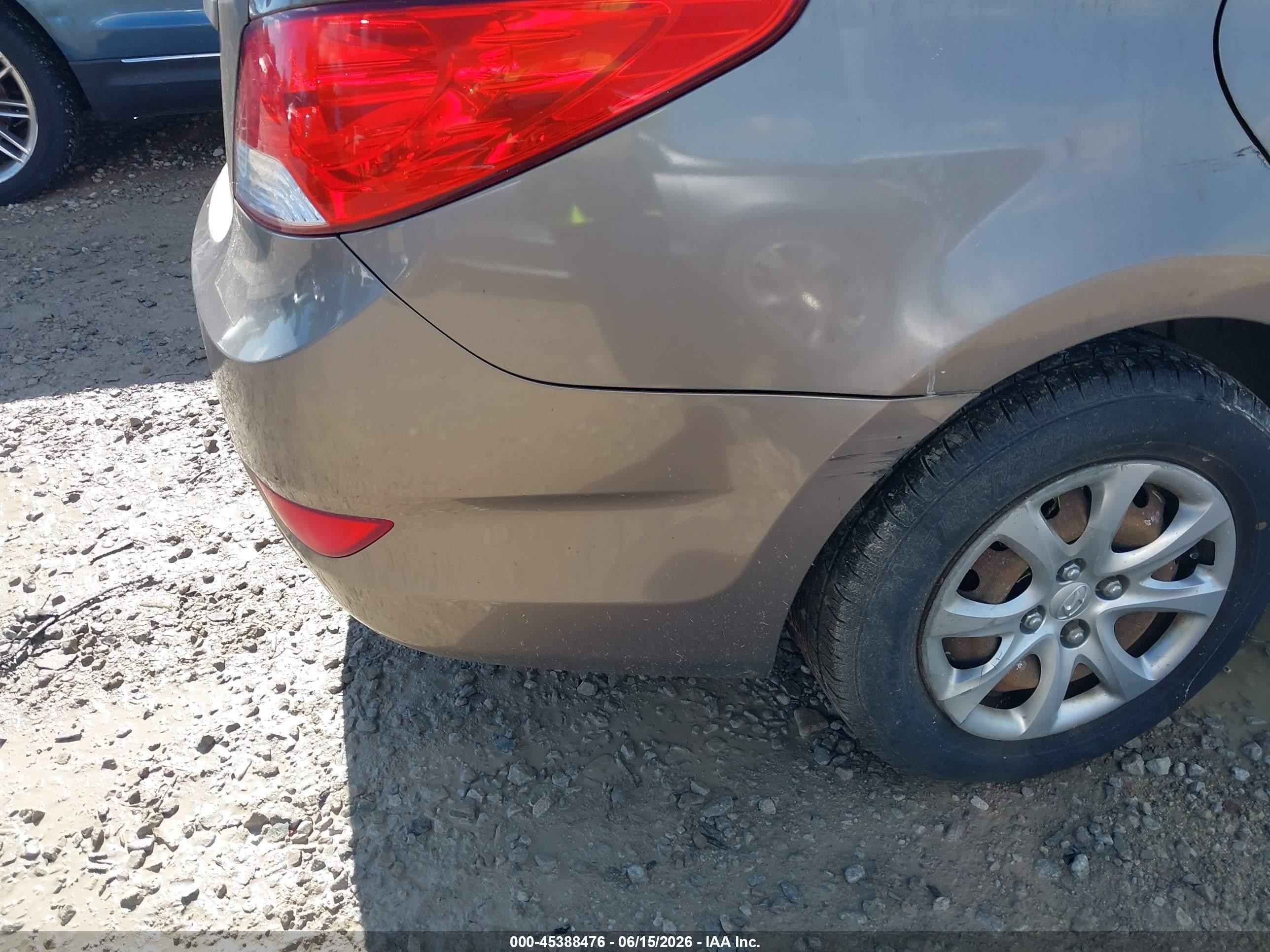 2013 Hyundai Accent Gls Brown vin: KMHCT4AE0DU496708