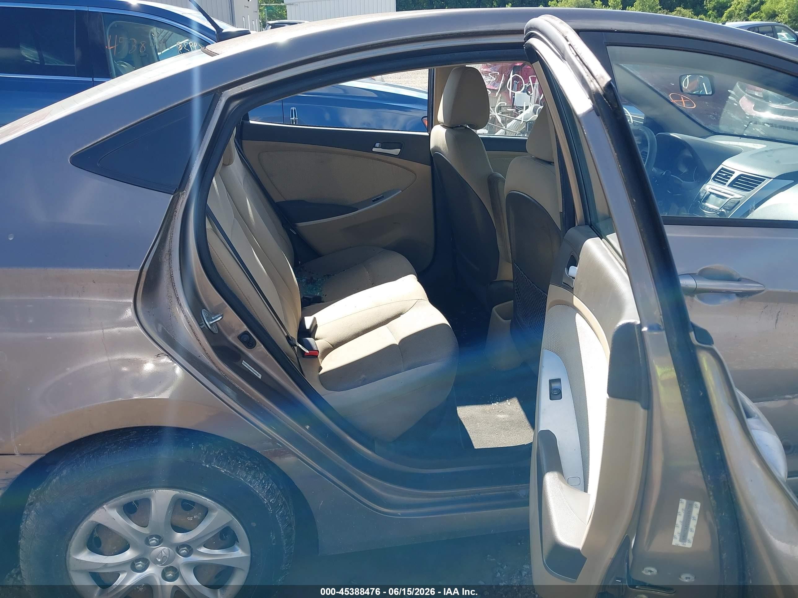 2013 Hyundai Accent Gls Brown vin: KMHCT4AE0DU496708