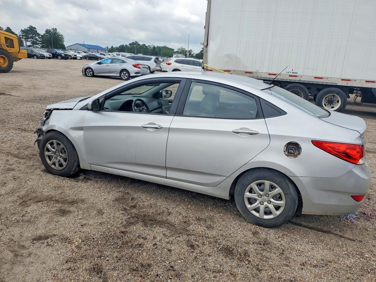 2013 Hyundai Accent Gls Silver vin: KMHCT4AE0DU502863