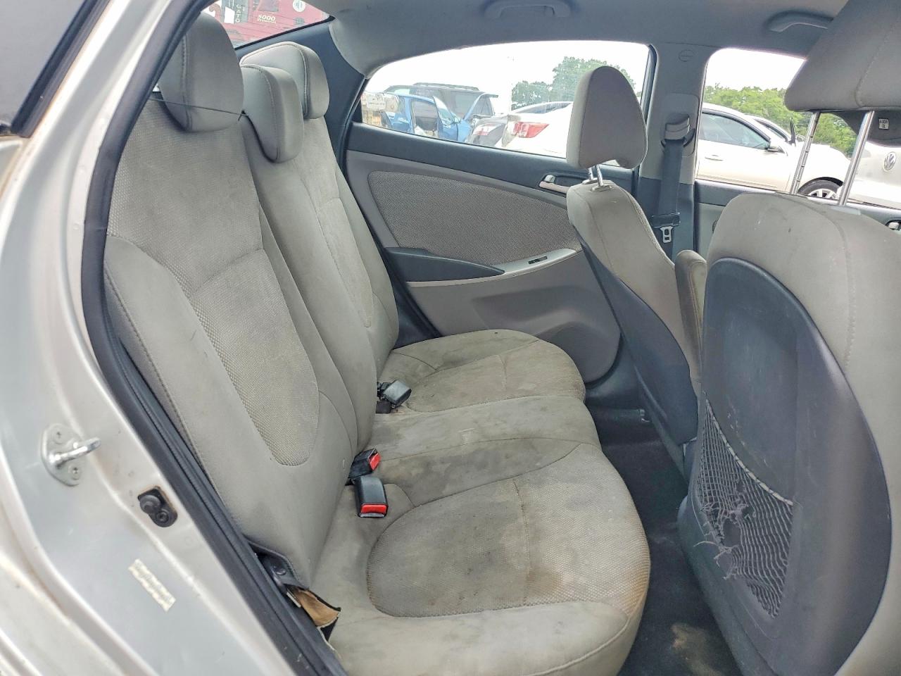 2013 Hyundai Accent Gls Silver vin: KMHCT4AE0DU502863