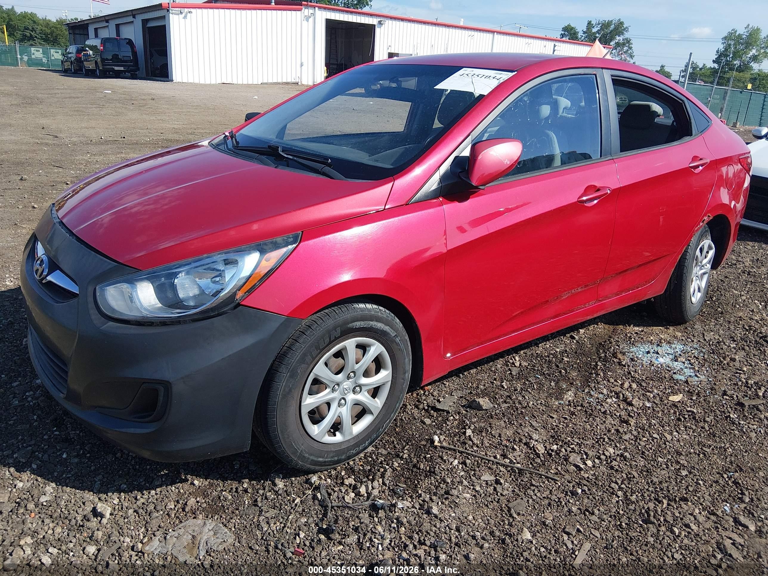 2013 Hyundai Accent Gls Maroon vin: KMHCT4AE0DU518156