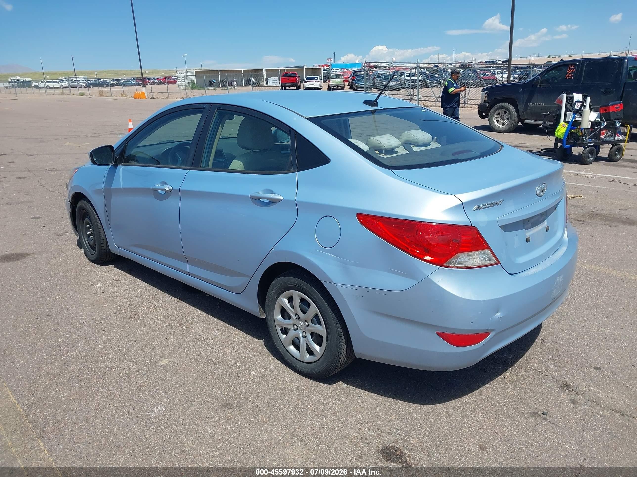 2013 Hyundai Accent Gls Light Blue vin: KMHCT4AE0DU522675