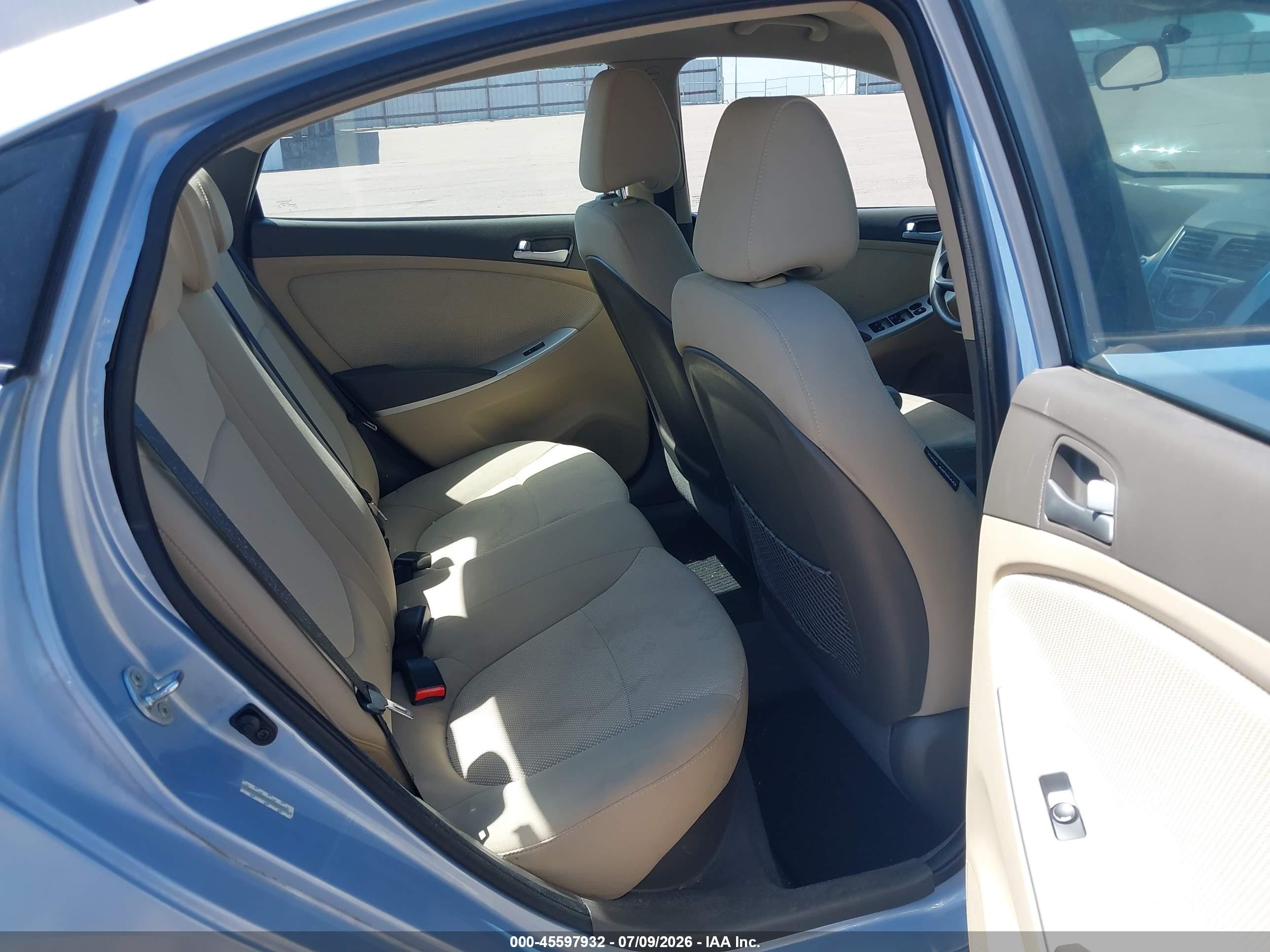 2013 Hyundai Accent Gls Light Blue vin: KMHCT4AE0DU522675