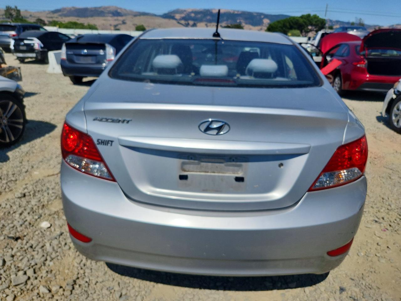 2013 Hyundai Accent Gls Серебряный vin: KMHCT4AE0DU550797