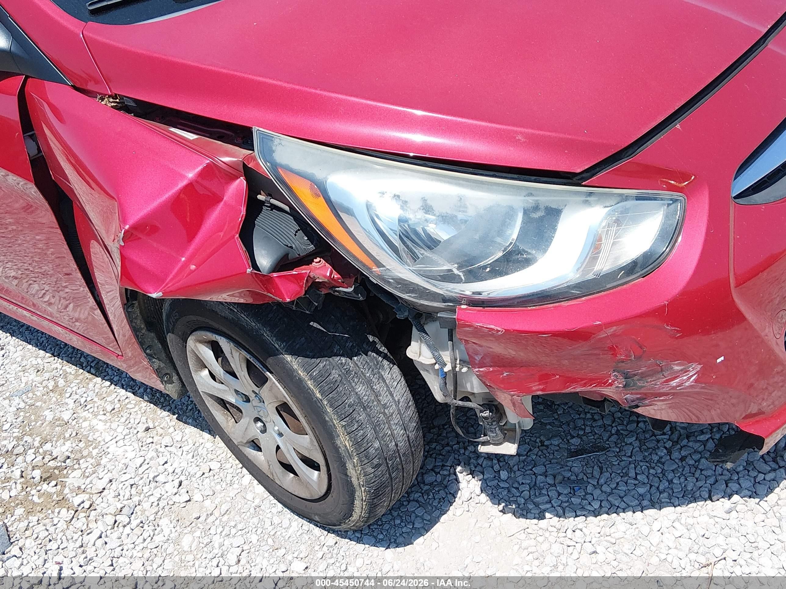 2013 Hyundai Accent Gls Red vin: KMHCT4AE0DU553649