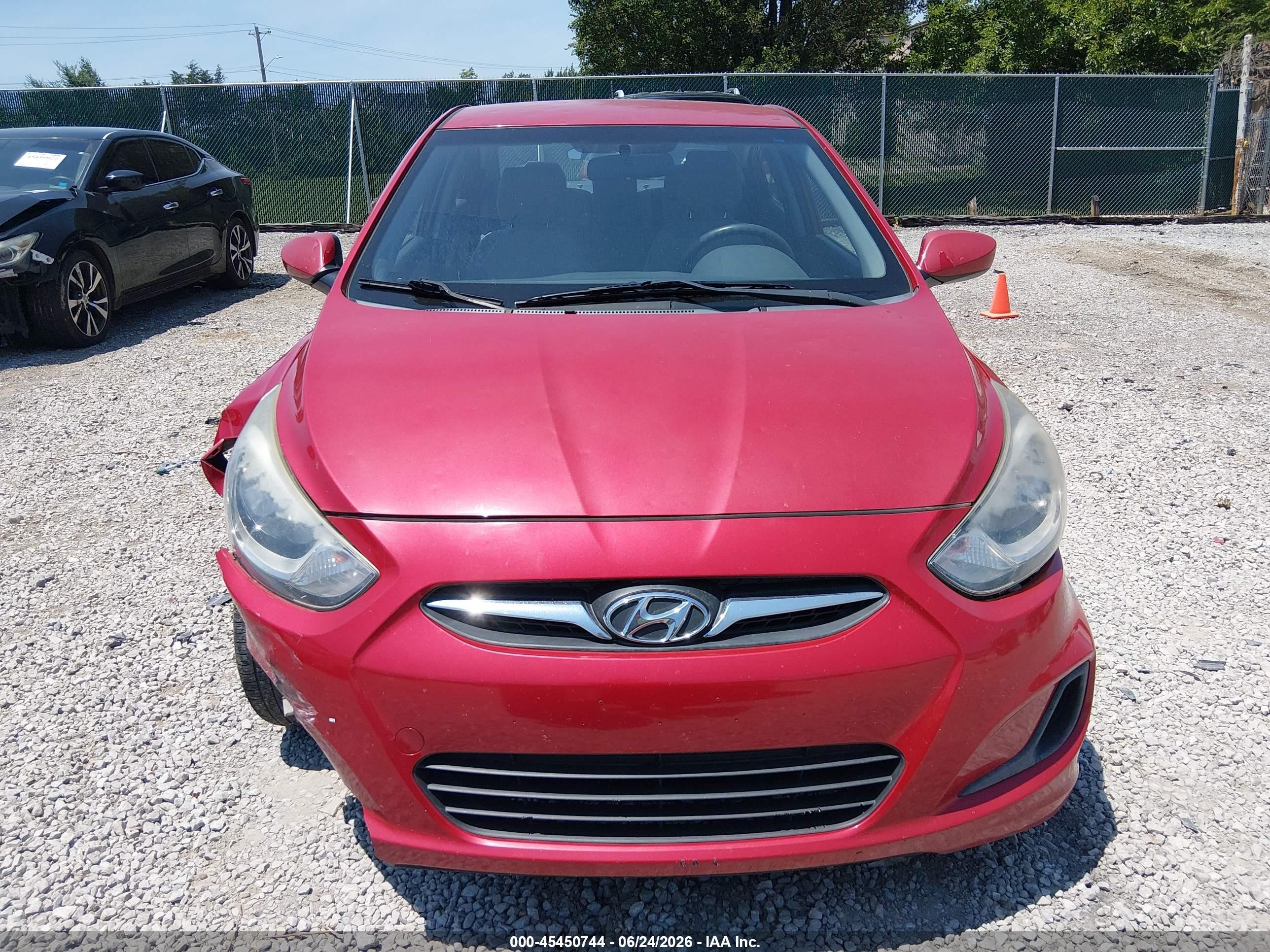 2013 Hyundai Accent Gls Red vin: KMHCT4AE0DU553649