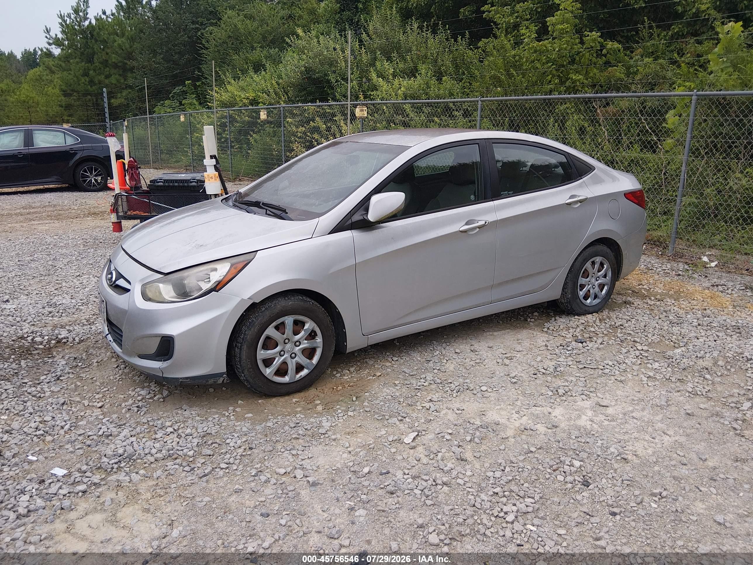 2013 Hyundai Accent Gls Silver vin: KMHCT4AE0DU556339