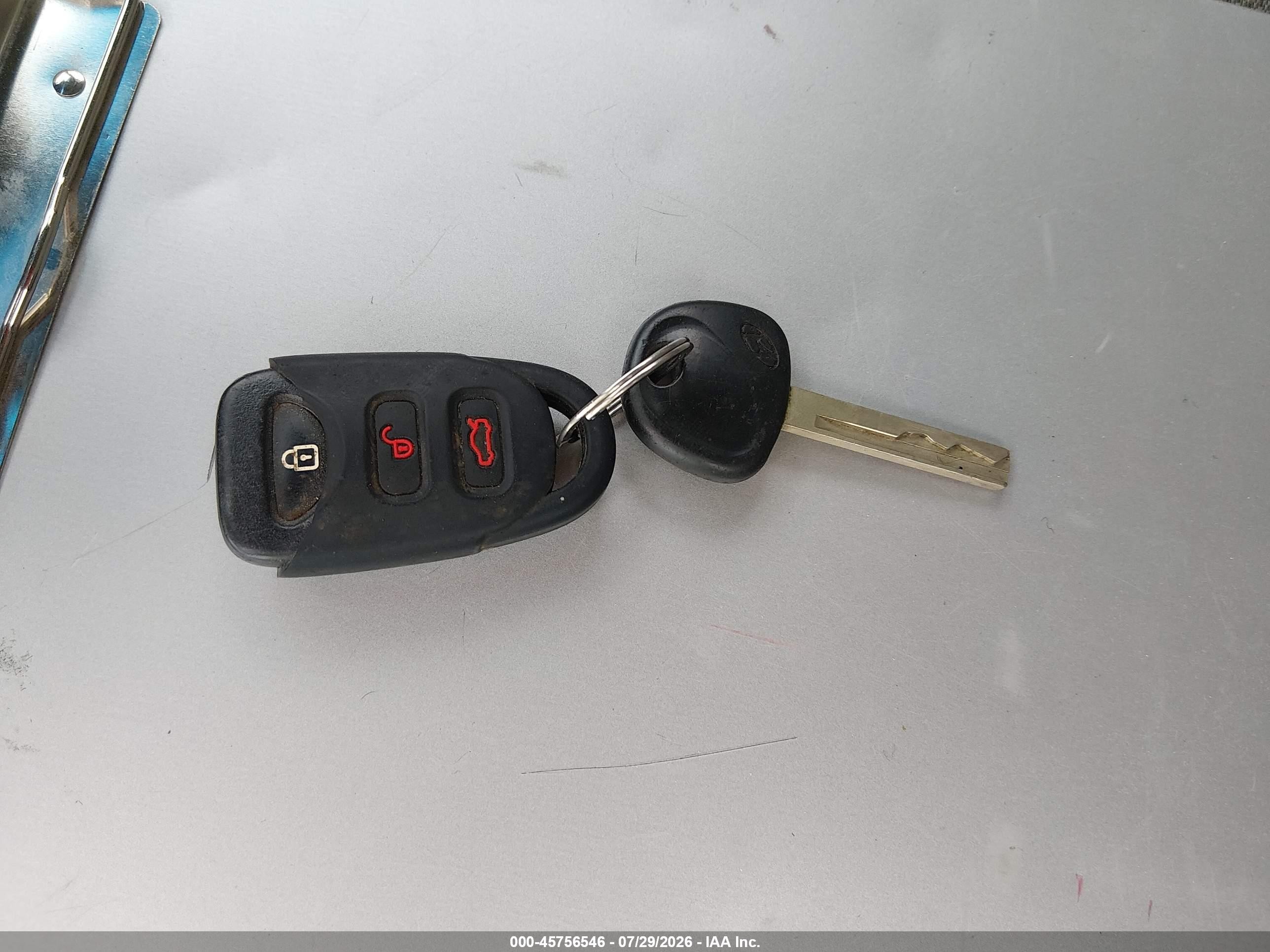 2013 Hyundai Accent Gls Silver vin: KMHCT4AE0DU556339