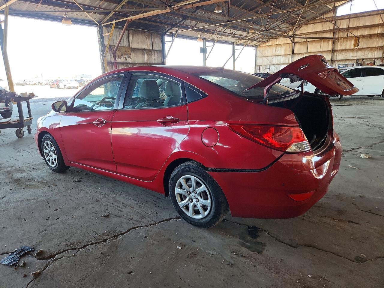 2013 Hyundai Accent Gls Red vin: KMHCT4AE0DU558396