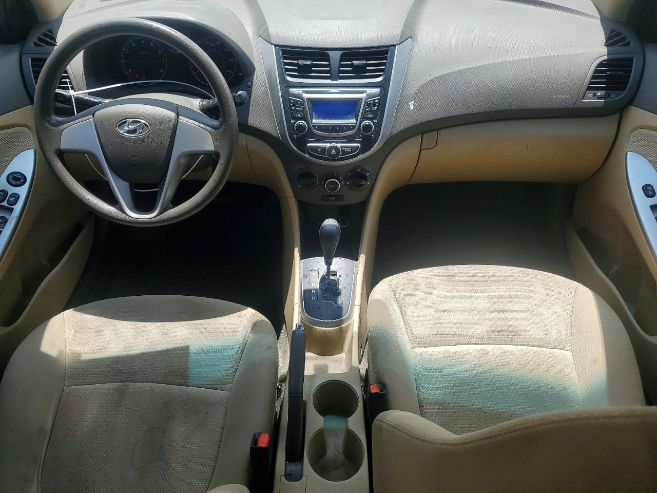 2013 Hyundai Accent Gls White vin: KMHCT4AE0DU585646