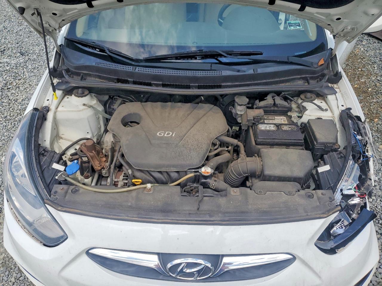 2013 Hyundai Accent Gls White vin: KMHCT4AE0DU585646